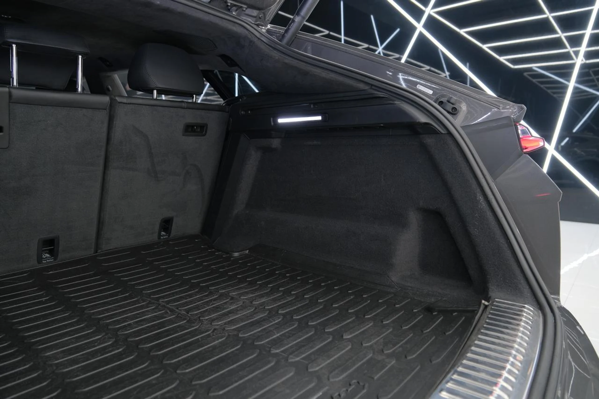 mph060_3168786465_736220ef7d5d7c45d4c36d61dedc1354_152aa4c510