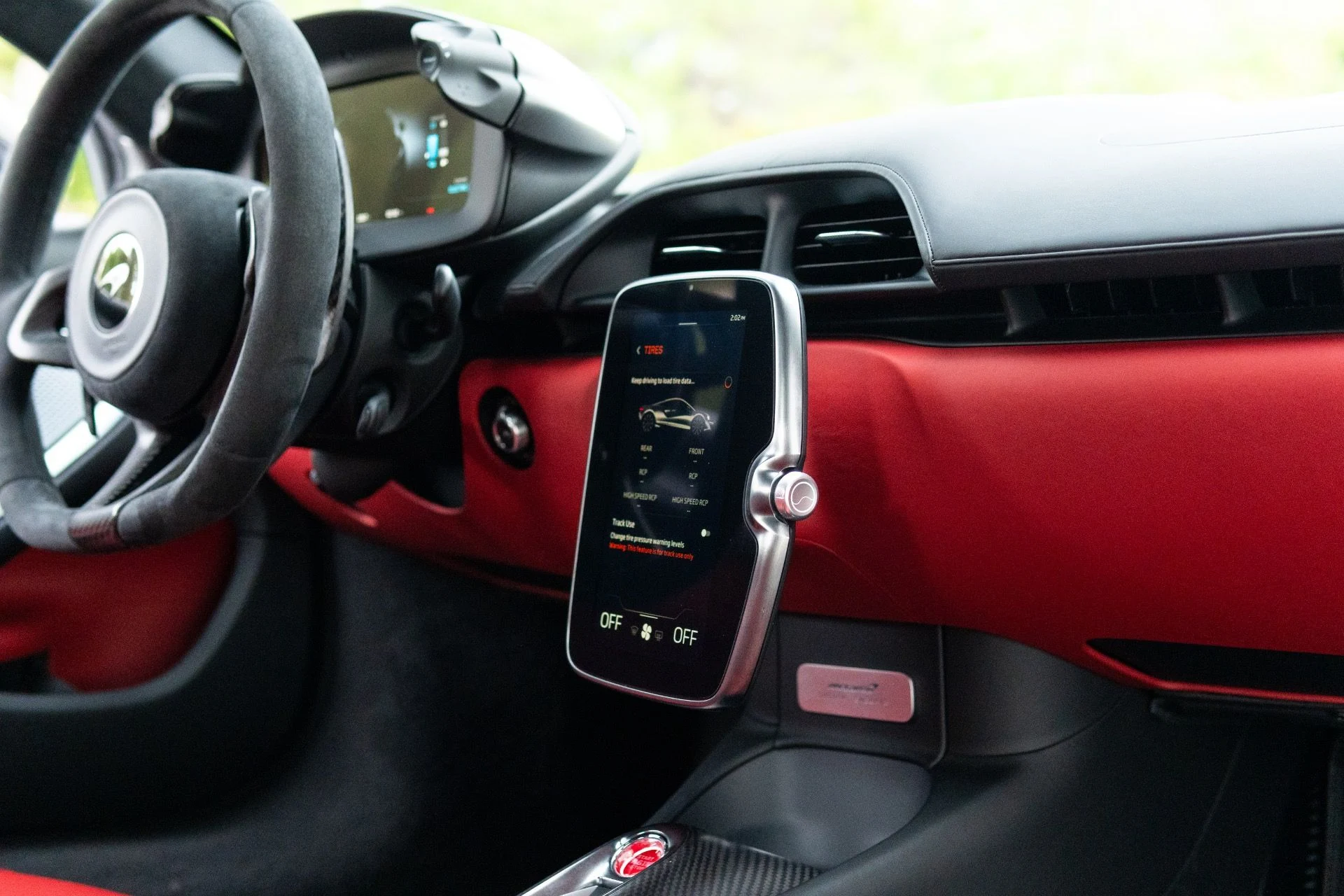 mph060_3169455586_Used_2023_Mc_Laren_Artura_1776712926_1a5ab12c1c