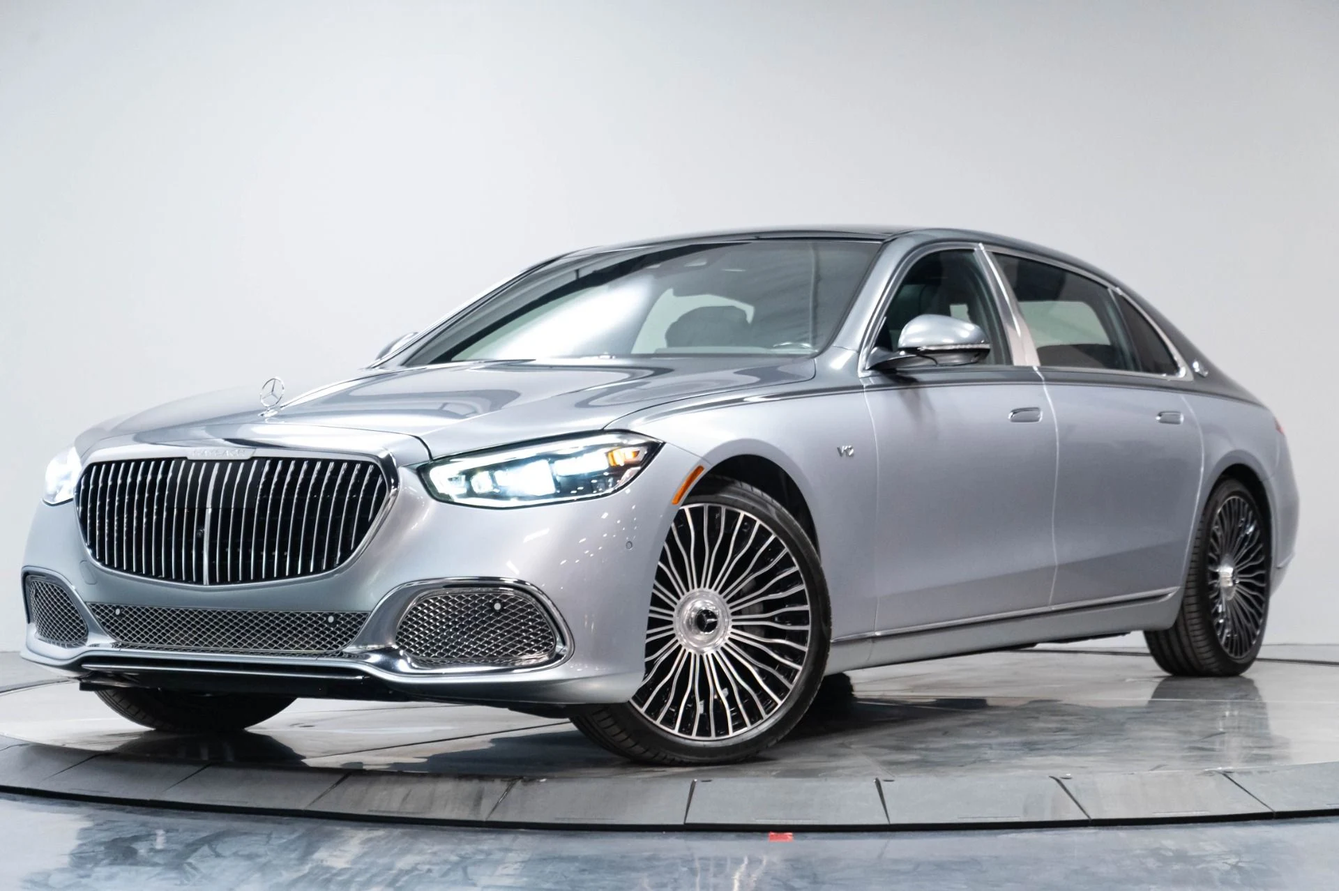 mph060_3191282378_Used_2024_Mercedes_Benz_S_Class_Maybach_S_680_4_MATIC_1783529476_add1a9cf2d
