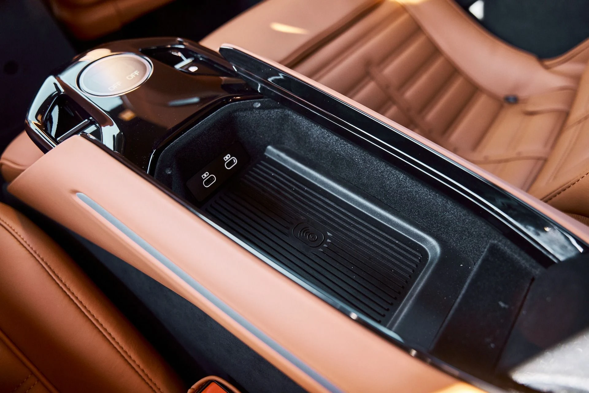 mph060_3196761562_Used_2026_Ferrari_Purosangue_1771462151_b8eccad6bb