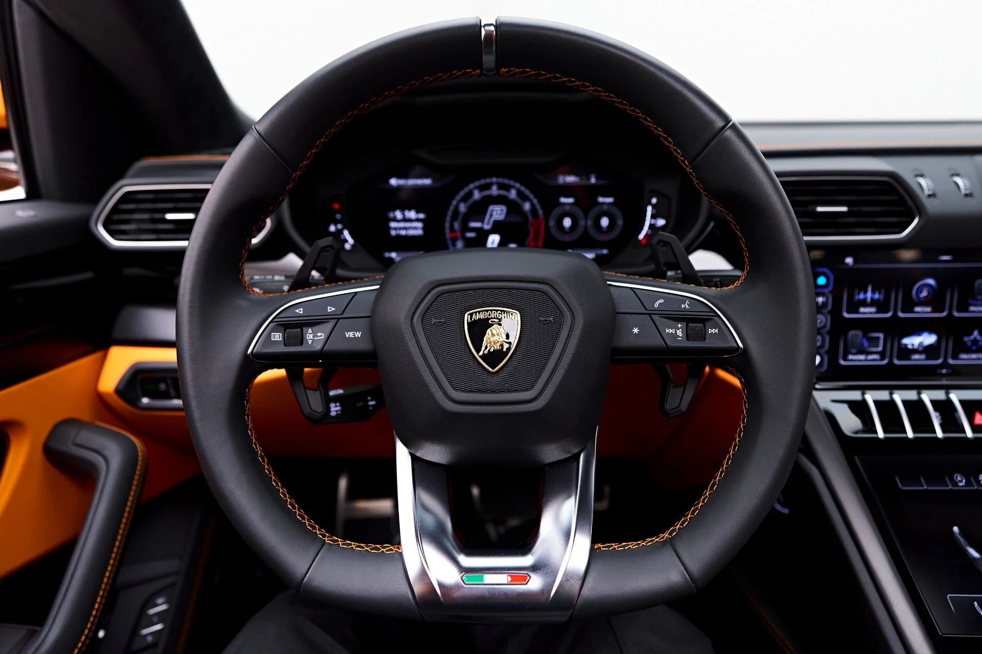 mph060_3224648066_Used_2023_Lamborghini_Urus_S_1747338722_fd8544eb64