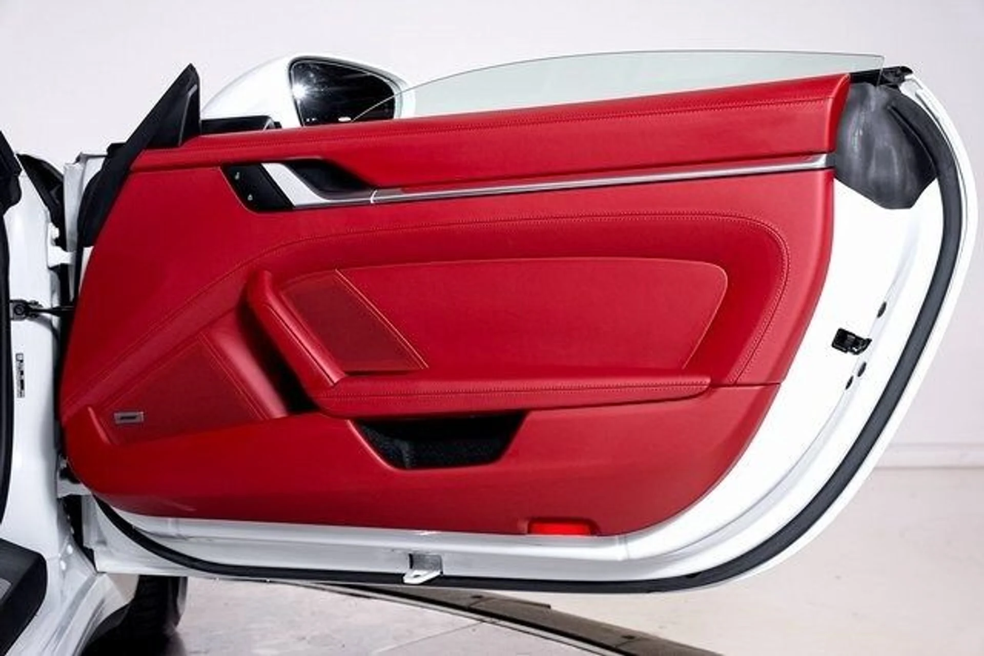 mph060_322789210_ebaa2919de7c2bac7fc7f3ab9df53a43x_31685652bb