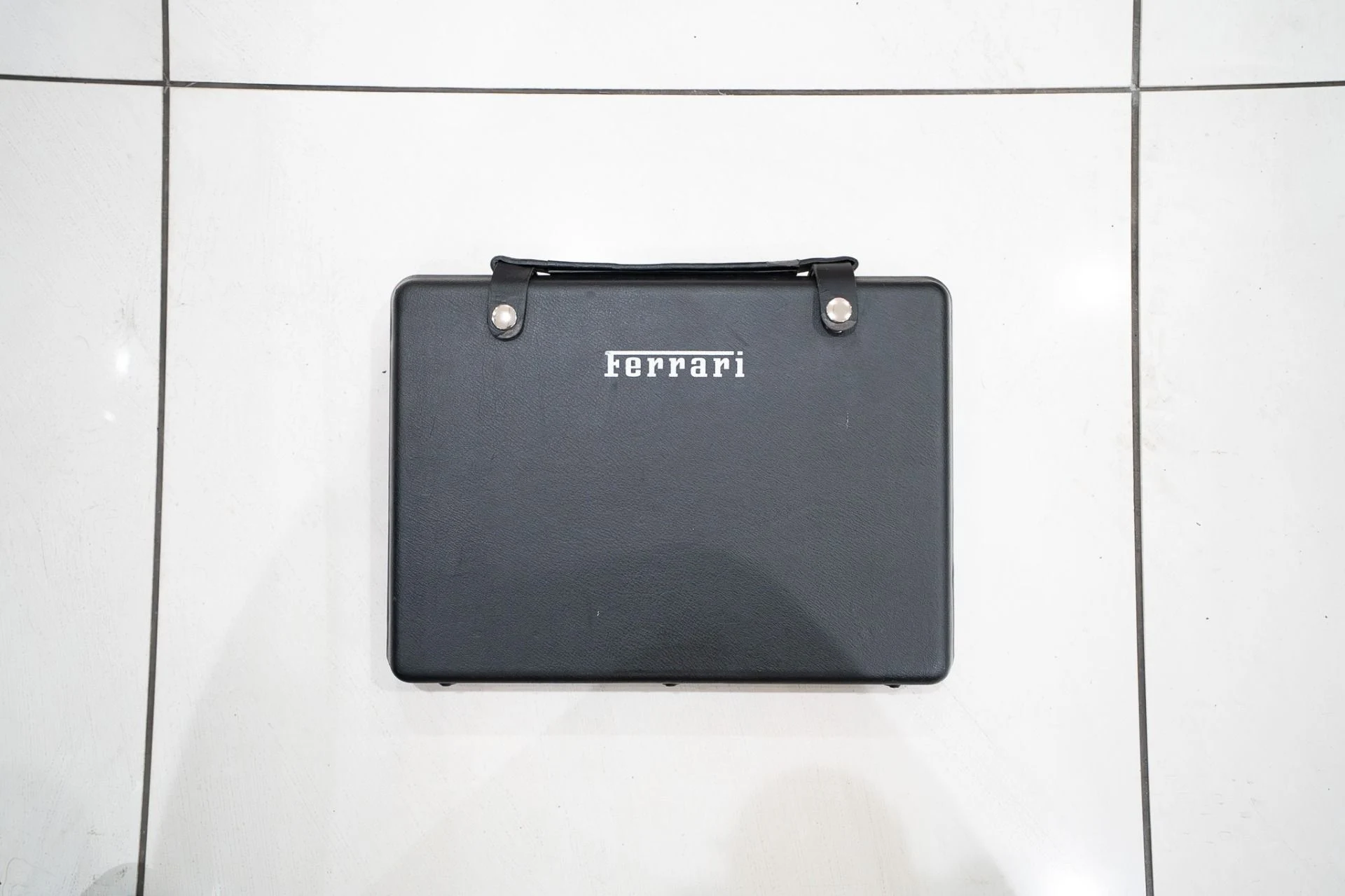 mph060_3230728395_13331_p61_l_a30431f518