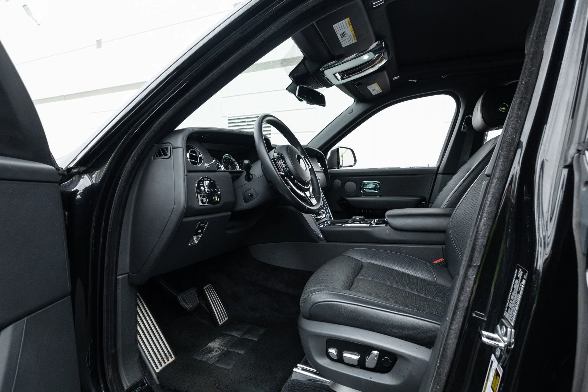 mph060_3232368152_Used_2020_Rolls_Royce_Cullinan_1775753700_96afcd25d3