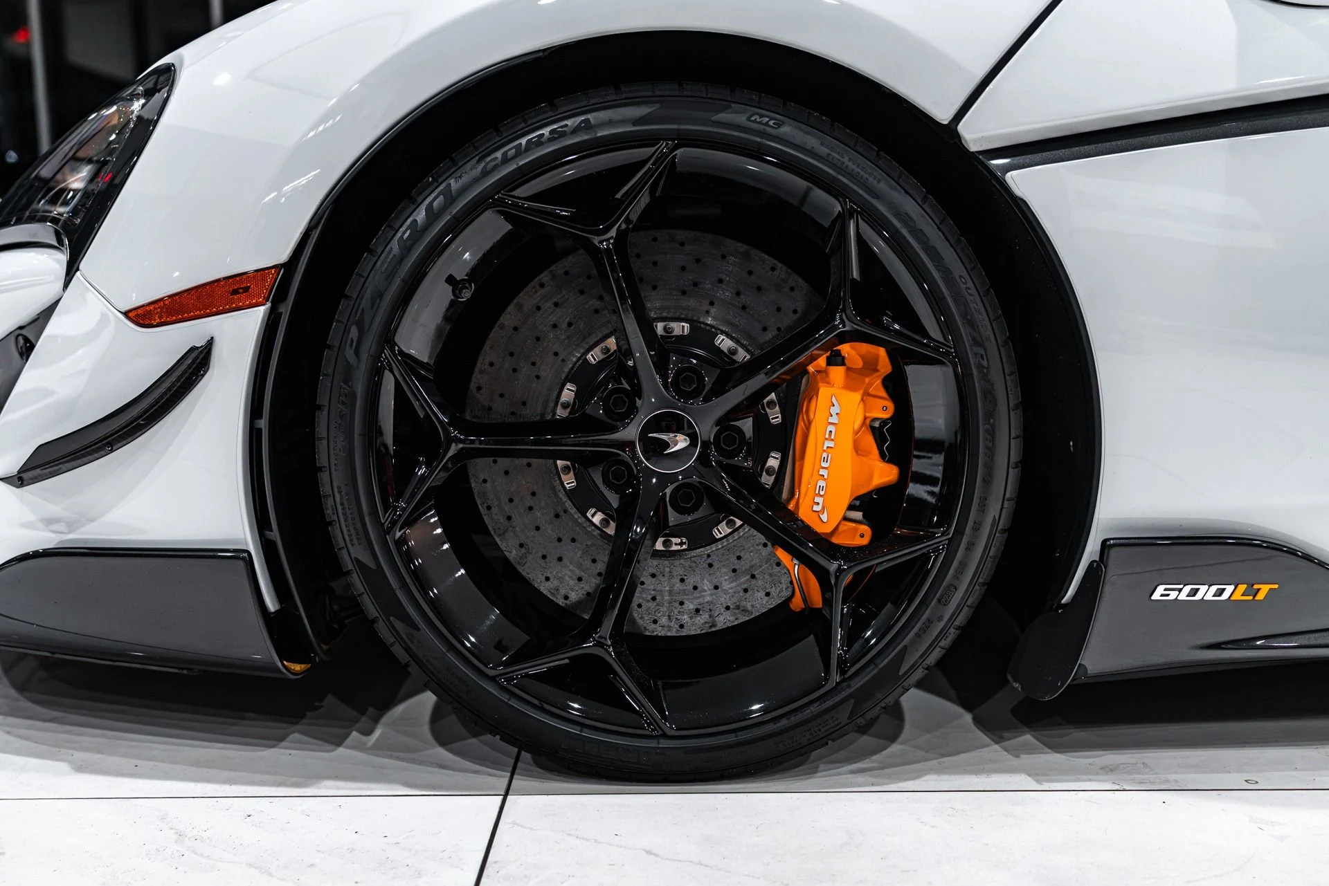 mph060_3240097864_13105_p61_l_e6e485bb2d