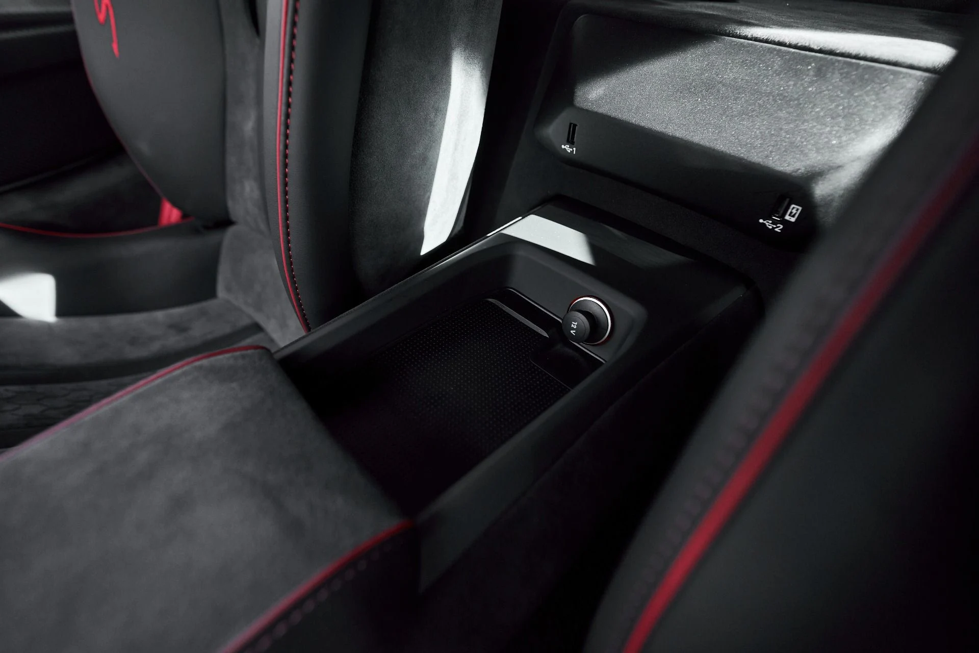 mph060_32498369_Used_2023_Lamborghini_Huracan_Base_1764123660_0856e9d6b4