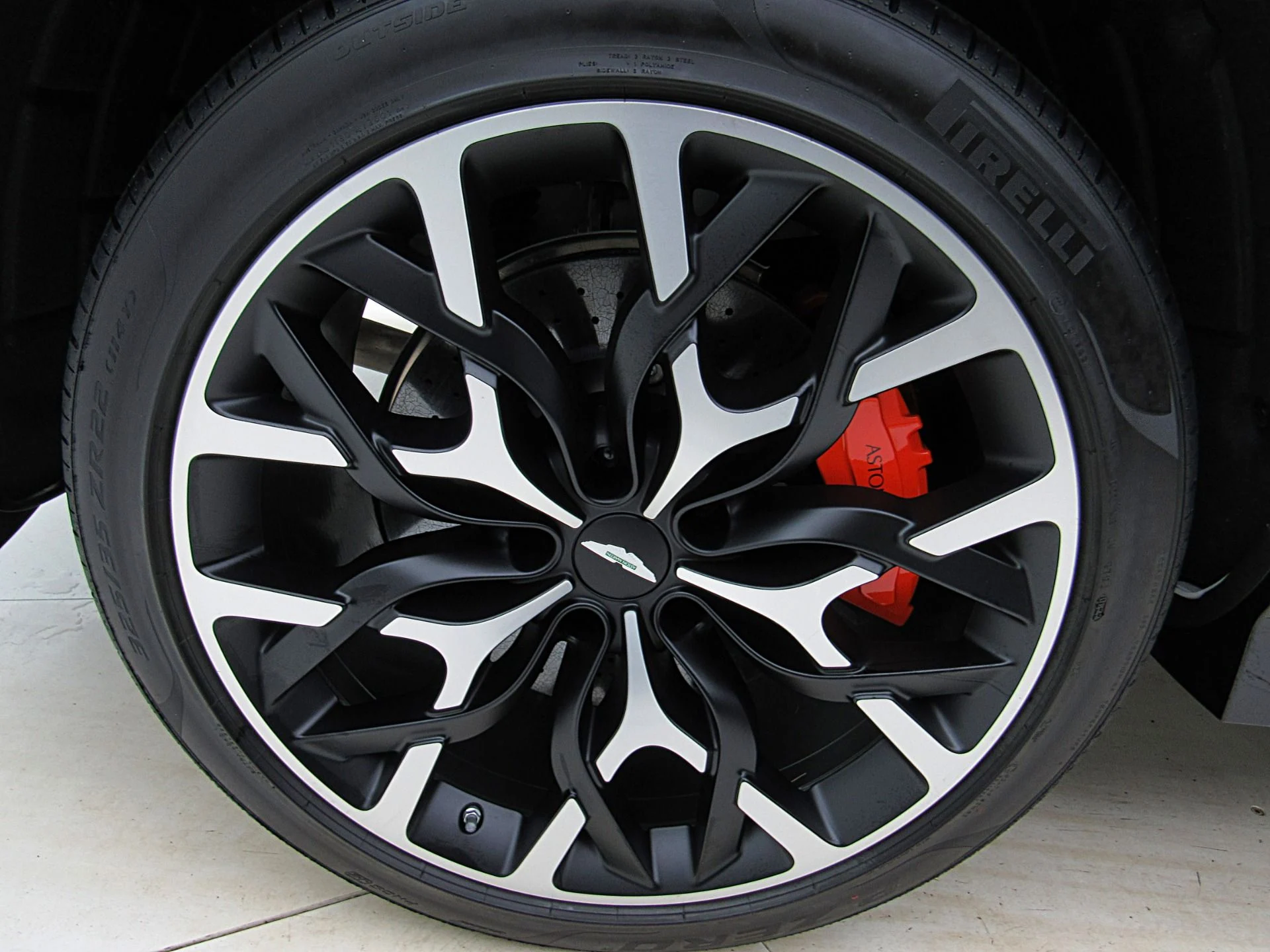 mph060_3259241231_Used_2023_Aston_Martin_DBX_707_dcf3d148c8