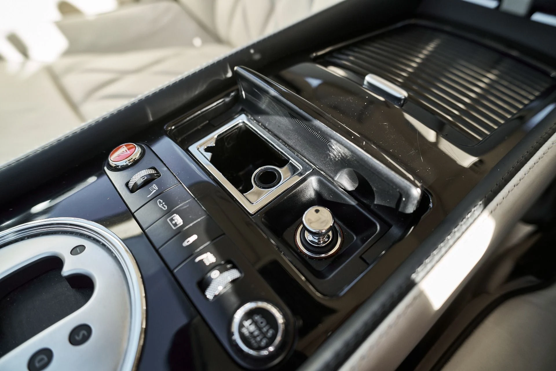 mph060_3261692214_Used_2012_Bentley_Continental_Flying_Spur_1765853861_1cda65680c