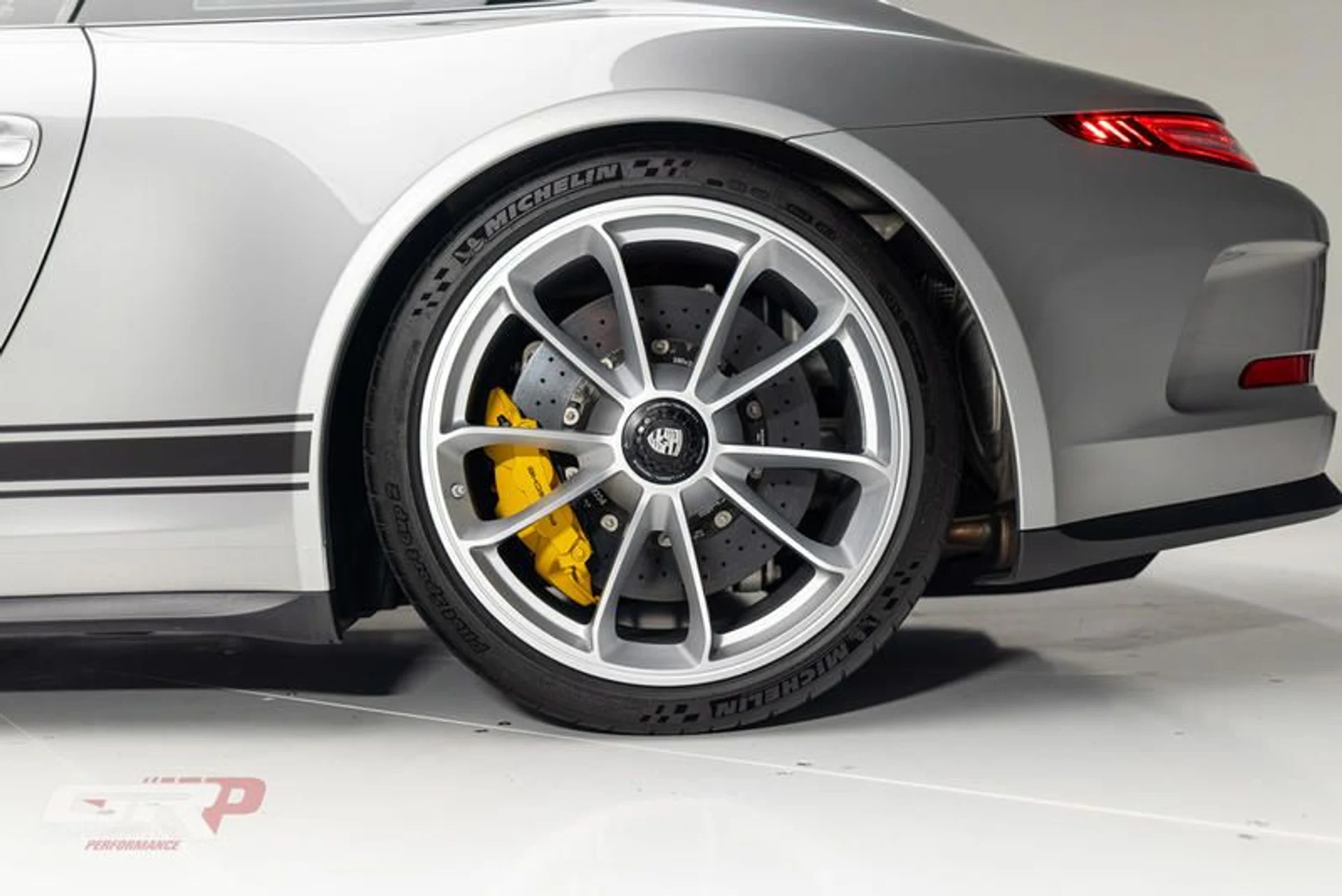 mph060_3277392565_02_F83_F23_A50_D_4228_8_A7_A_56_BC_2_EA_9_AD_4_D_946c4ae0d4