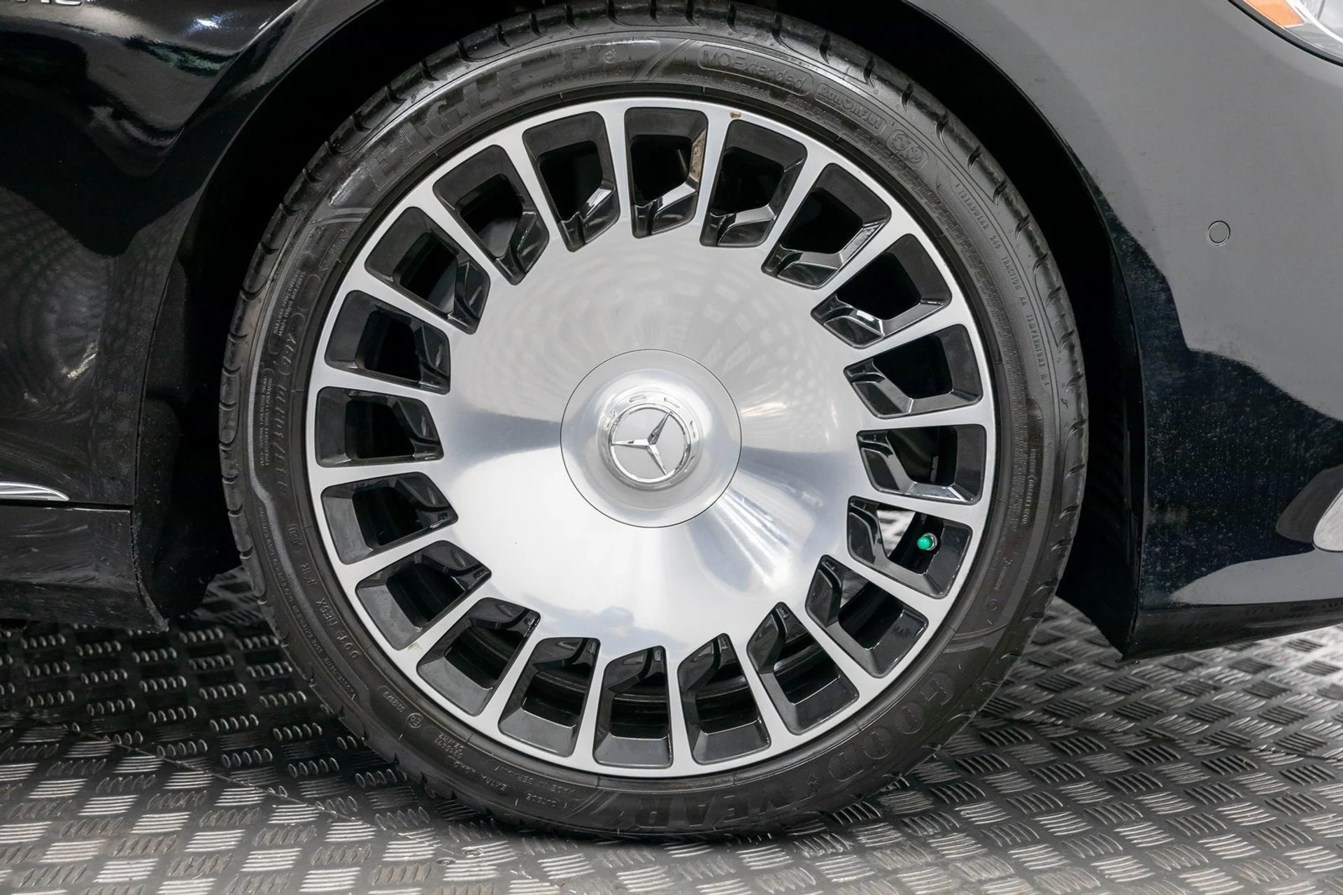 mph060_3286399129_61_f1fe8772ec