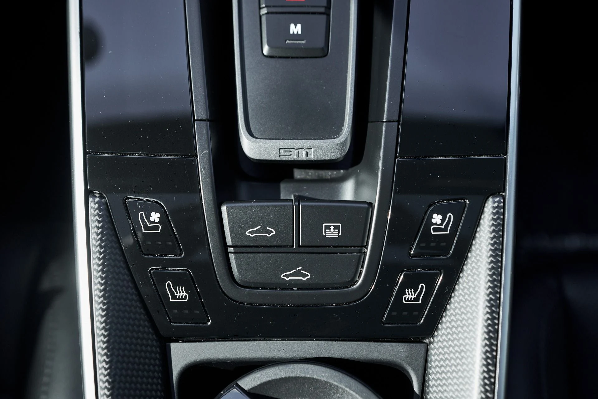 mph060_3375739107_Used_2025_Porsche_911_Turbo_S_1762914313_5f7ceb03f6