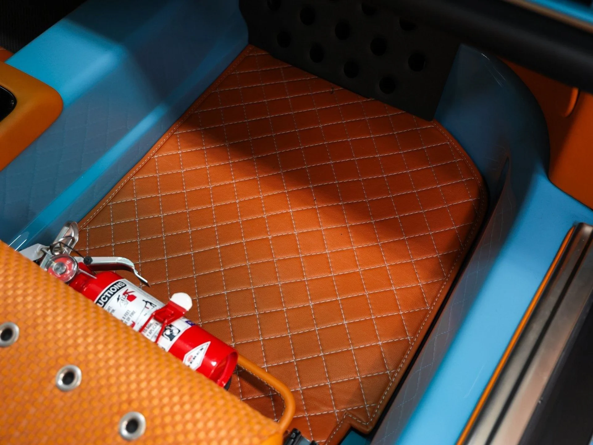 mph060_3383892258_61_43c7350121