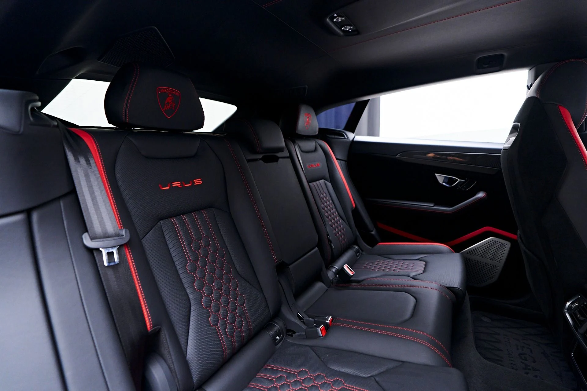 mph060_3407988041_Used_2024_Lamborghini_Urus_Performante_1751408326_05f8515f07