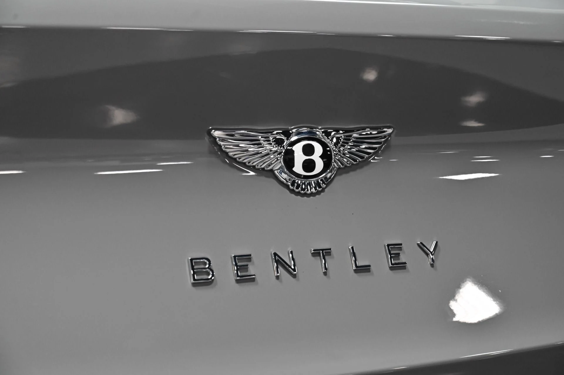 mph060_3430185060_Used_2022_Bentley_Bentayga_Speed_1758039444_5961309430