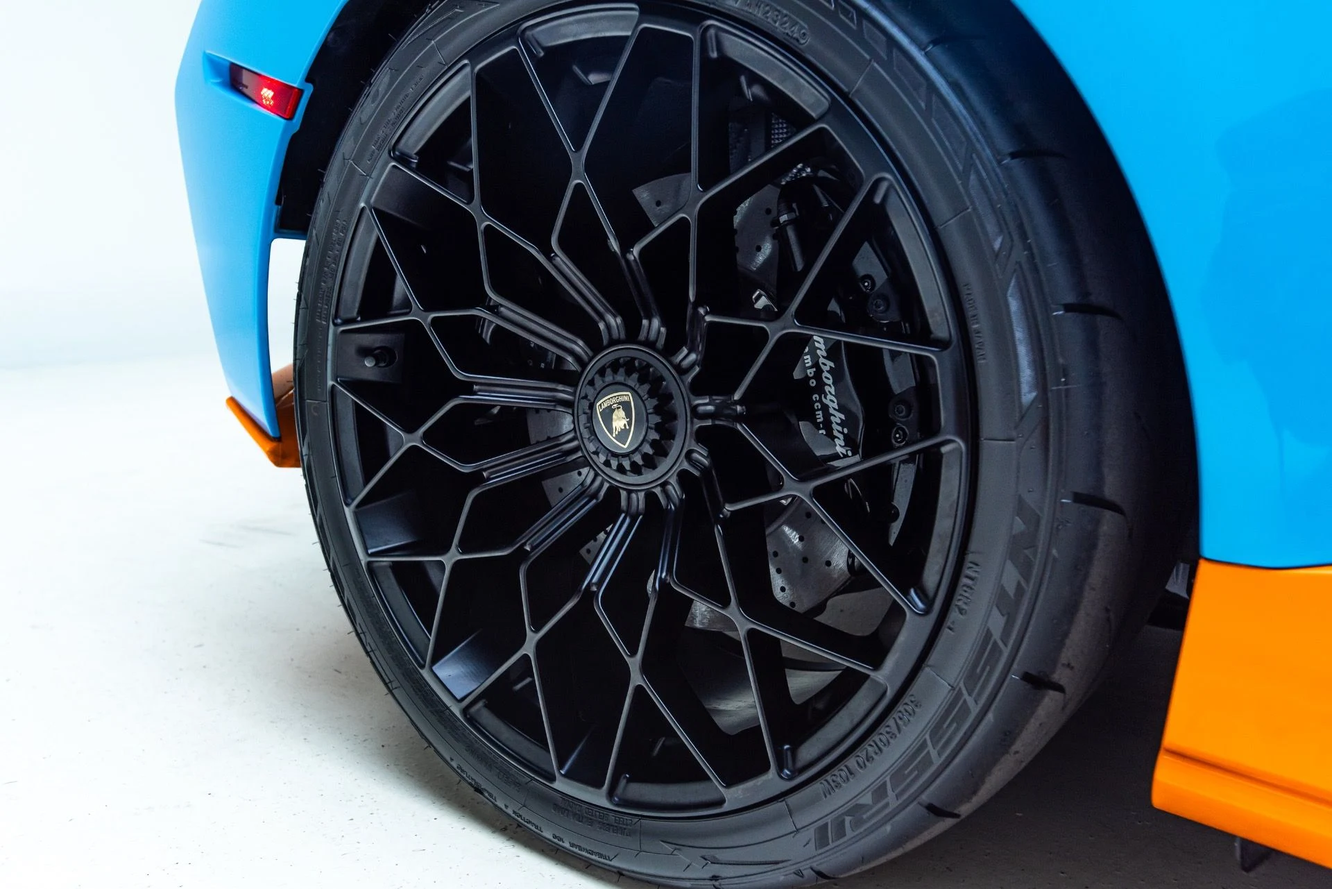 mph060_3436268376_Used_2024_Lamborghini_Huracan_STO_Alpha_10_Twin_Turbo_1786644416_3d056b9ced