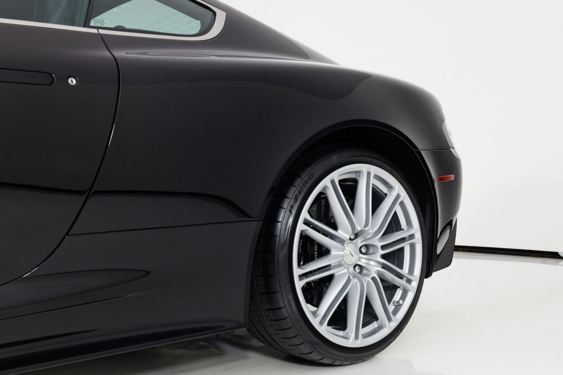 mph060_346308784_Used_2009_Aston_Martin_DBS_1778627779_ddd86eff33