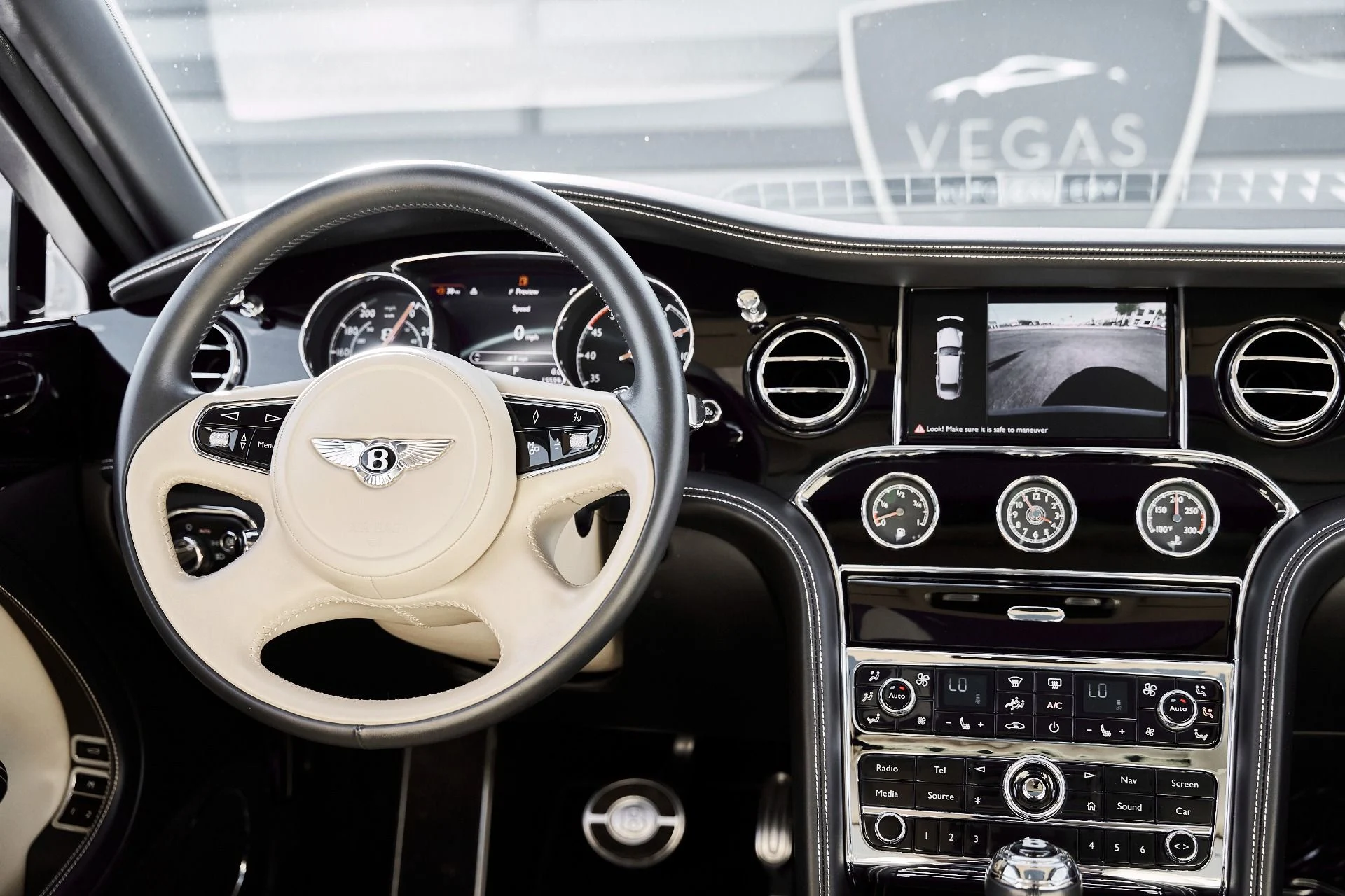 mph060_3477397416_Used_2019_Bentley_Mulsanne_Base_1773861437_30eca4737f