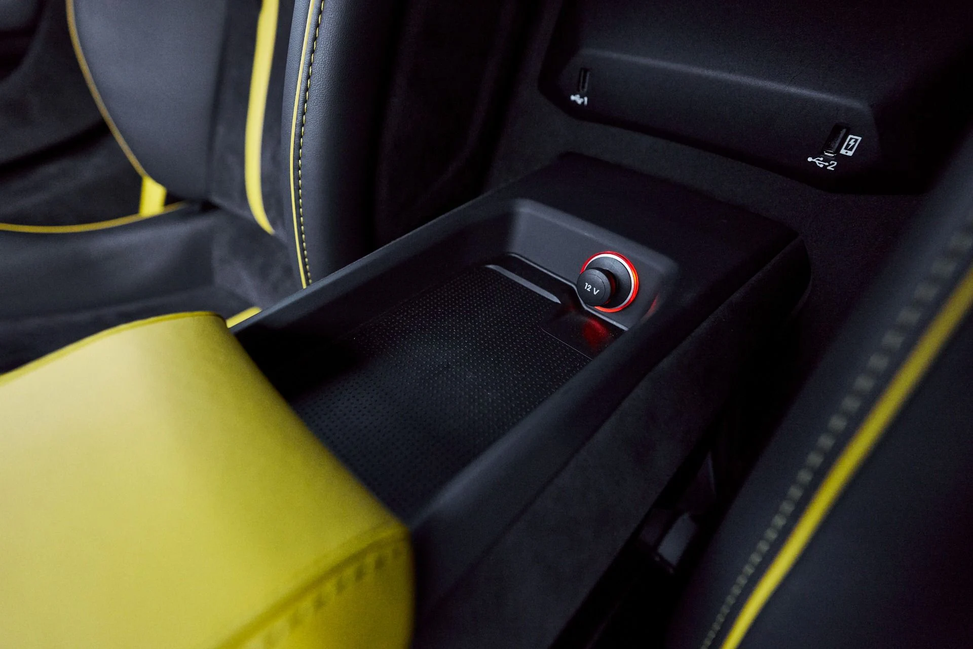 mph060_3510435936_Used_2023_Lamborghini_Huracan_Tecnica_Base_1765333580_5e1d84aef2