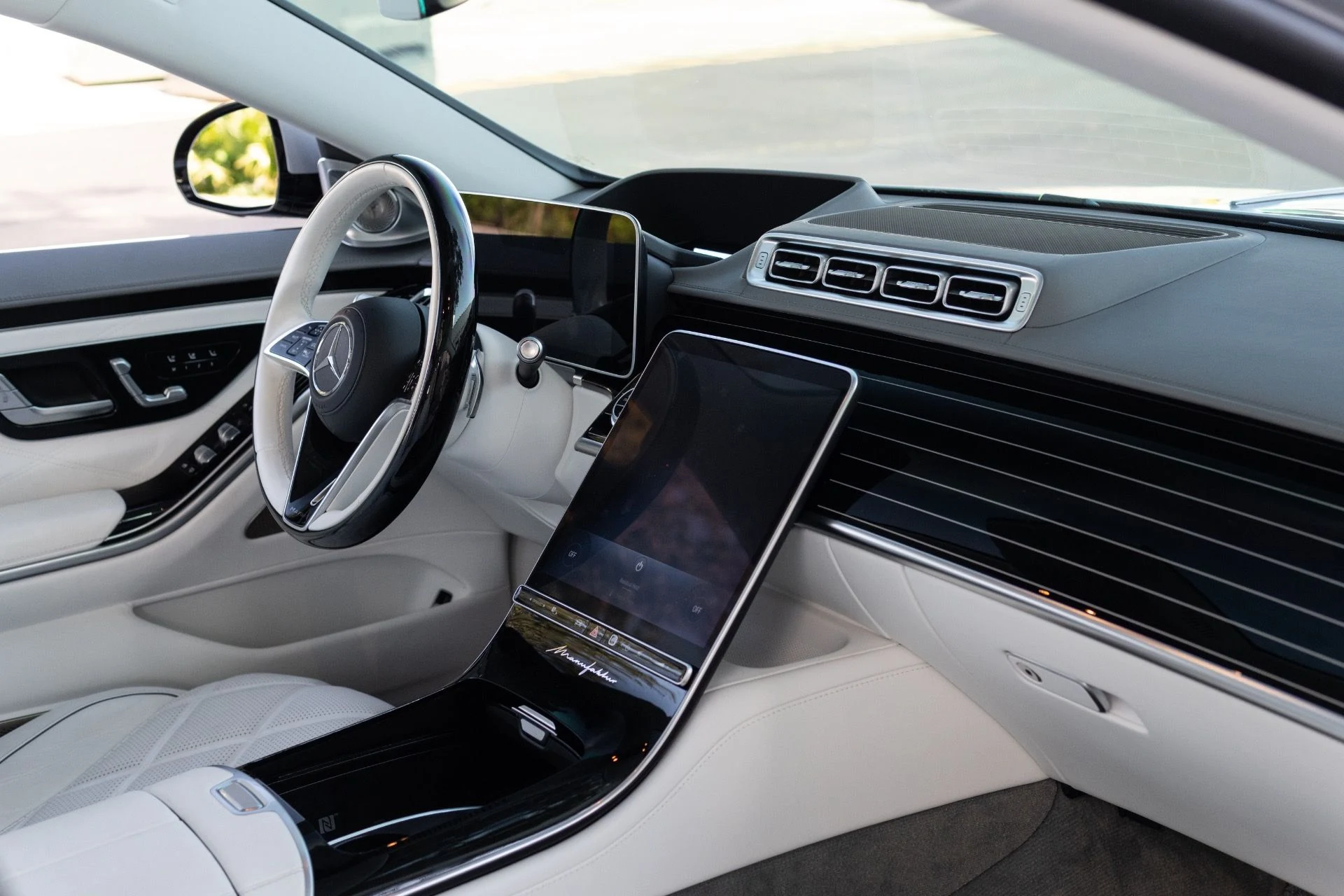 mph060_3514182468_Used_2022_Mercedes_Benz_S_Class_Mercedes_Maybach_S_580_4_MATIC_1769453411_529092fb53