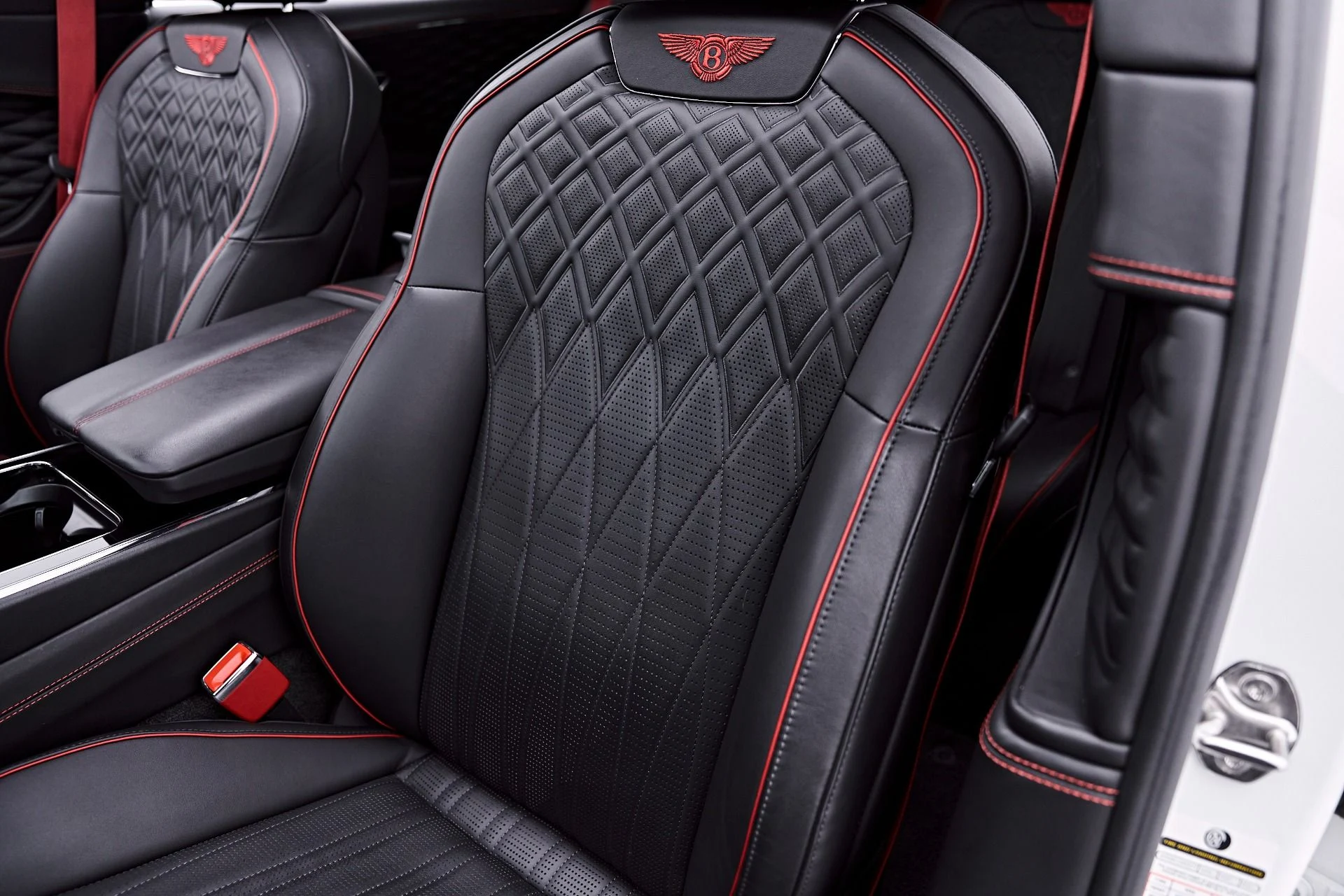 mph060_3515708193_Used_2022_Bentley_Flying_Spur_V8_1786412558_3c694b0879