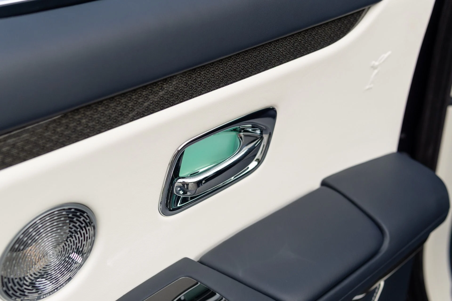 mph060_352019323_Used_2023_Rolls_Royce_Black_Badge_Ghost_1765569637_4be1eb05c2