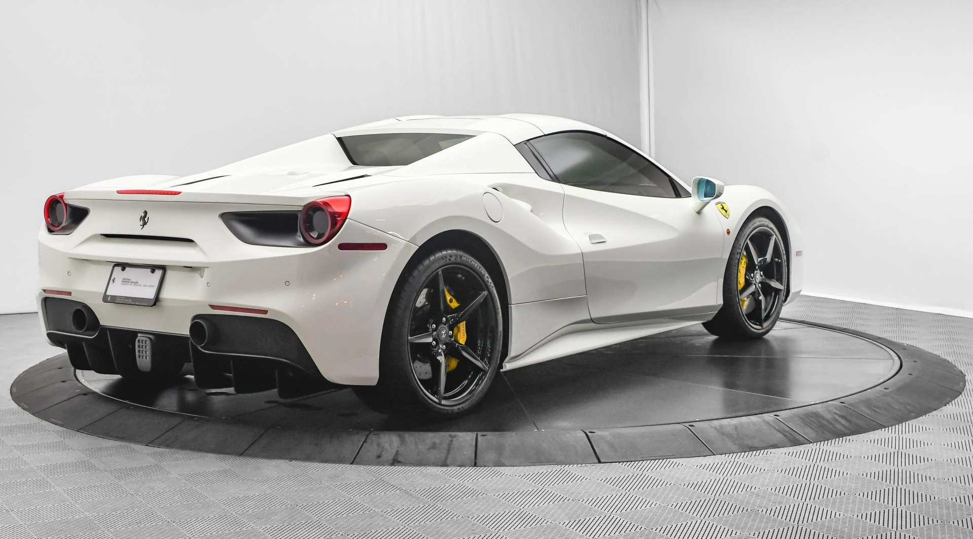 mph060_3522739515_Used_2016_Ferrari_488_Spider_1750234993_8d319e83a1