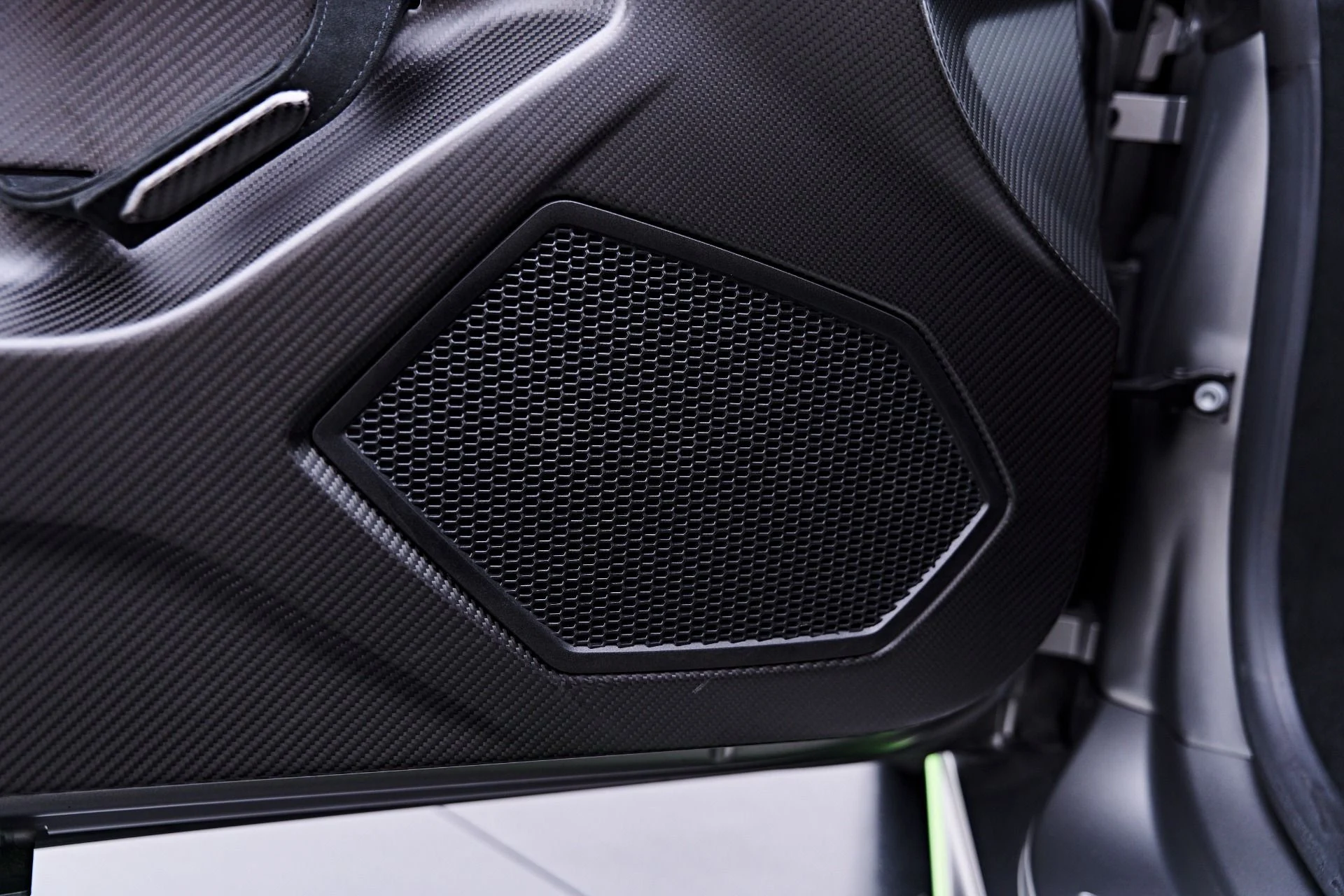 mph060_3566029125_Used_2023_Lamborghini_Huracan_STO_Base_1784576335_fb34da9b37