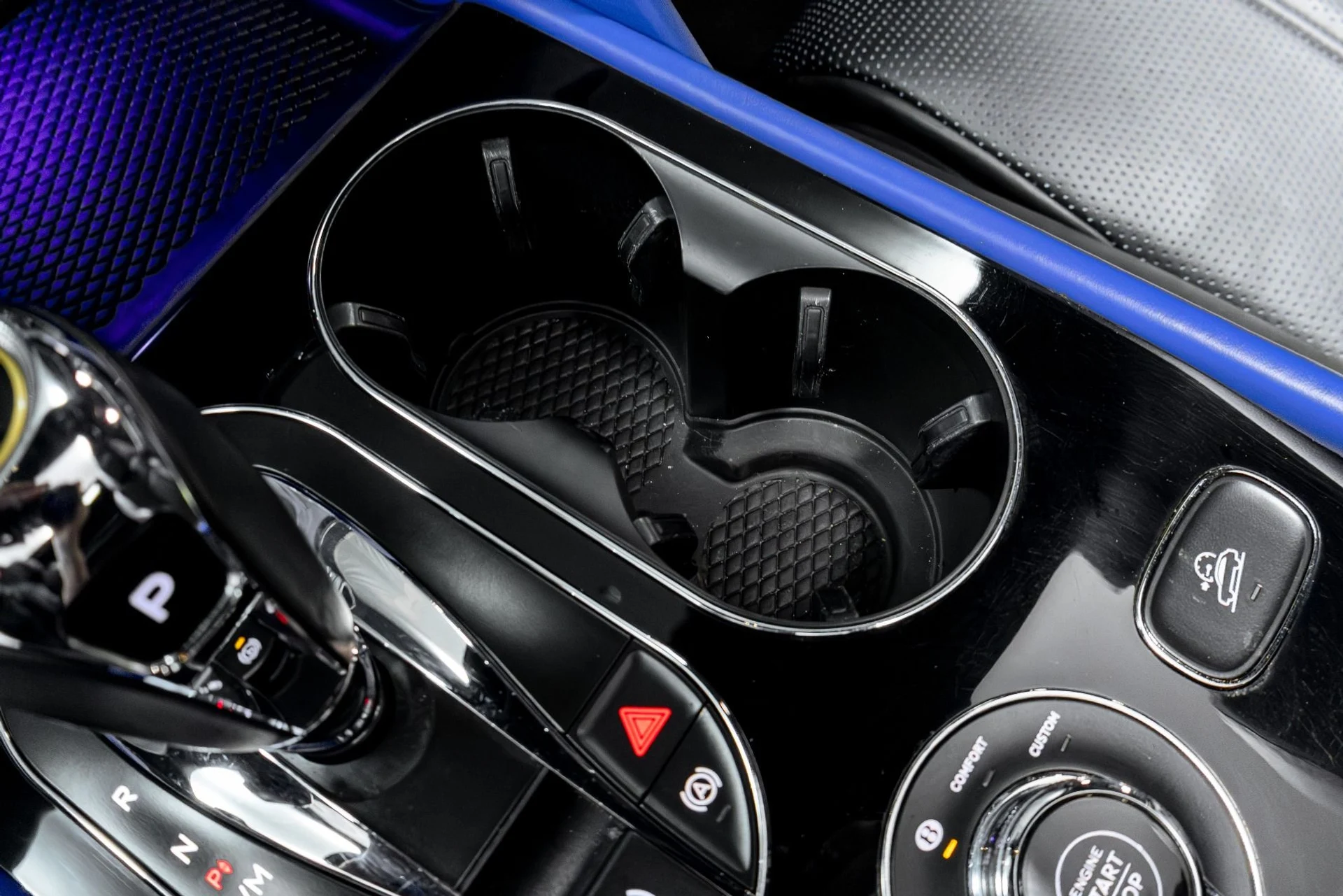 mph060_3578471726_Used_2020_Bentley_Bentayga_V8_1770245140_3d8bf9df59