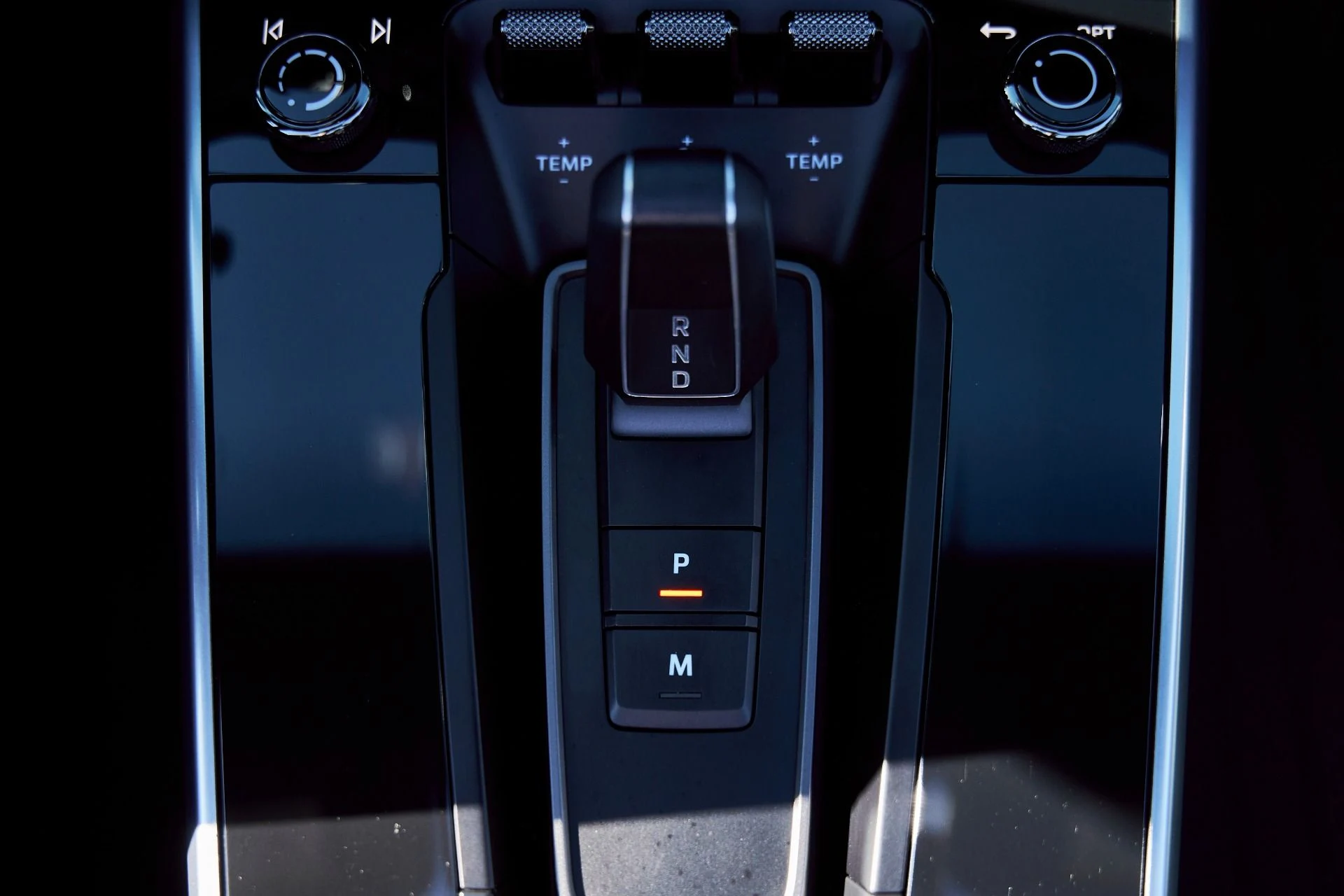 mph060_3597303750_Used_2021_Porsche_911_Turbo_S_1768868994_e3912787b7