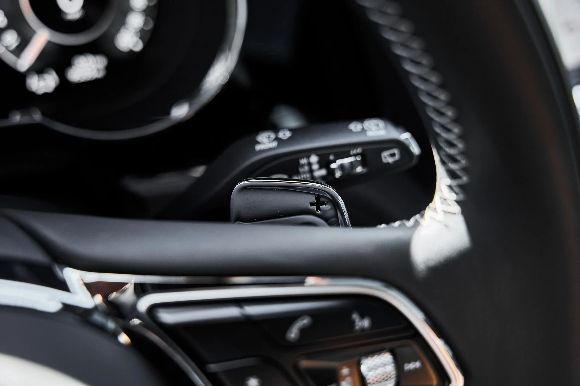 mph060_3601697810_Used_2025_Bentley_Bentayga_S_1782153055_d4c5e1a0da