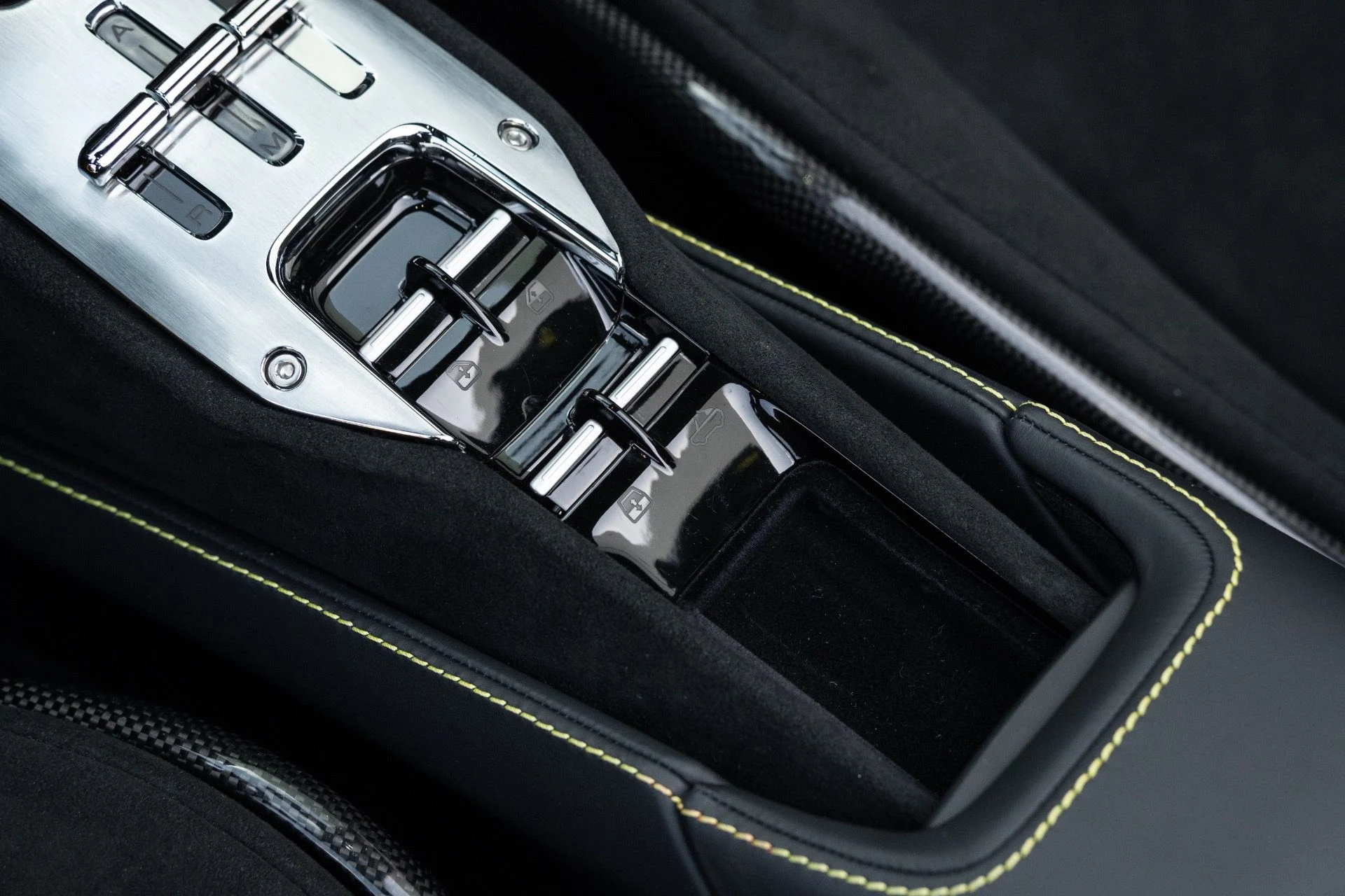 mph060_3618996039_Used_2025_Ferrari_SF_90_Spider_1772646640_026266e8a1