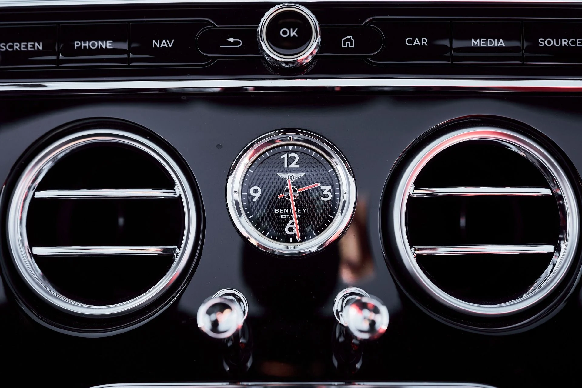 mph060_3645066994_Used_2023_Bentley_Continental_GT_Azure_1761181983_2e870fd74f