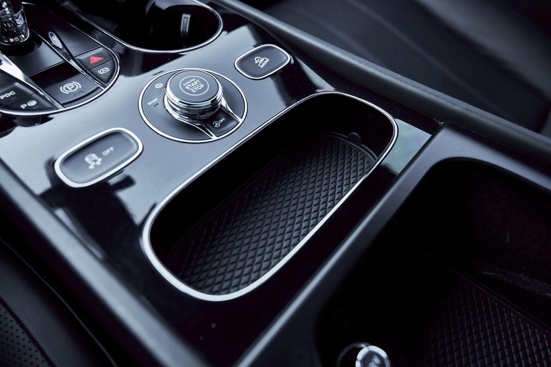 mph060_364971843_Used_2022_Bentley_Bentayga_V8_1768246185_d44d65a100