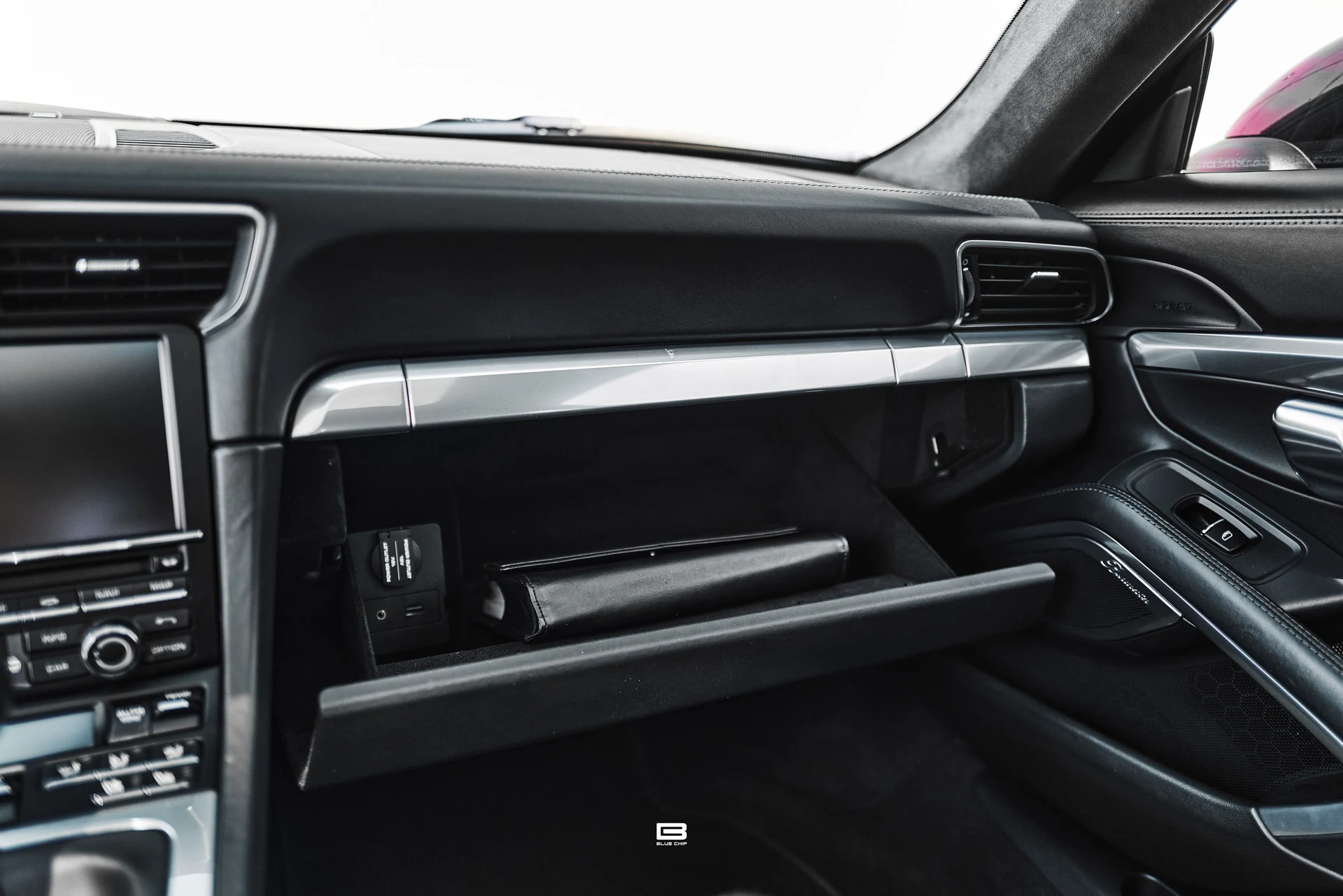 mph060_3675579909_69d8463266fbf7ffb1f9fff6_L1210099_ca5df6de65