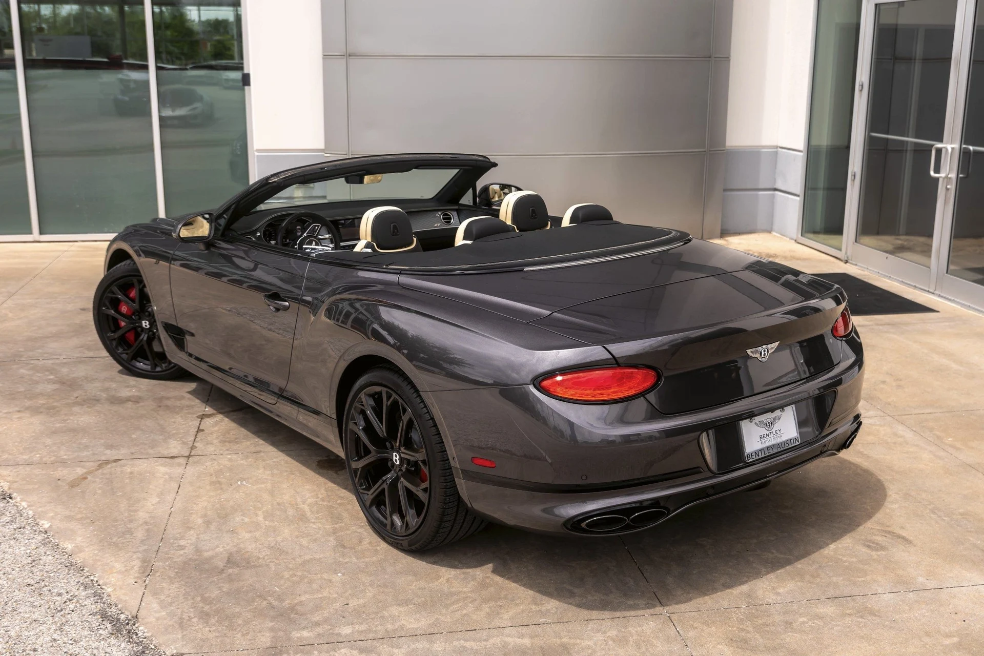 mph060_3703770516_Hi_Tech_Luxury_Imports_LLC_SCBDG_4_ZGXRC_016161_image_60_1e5ad03eb4