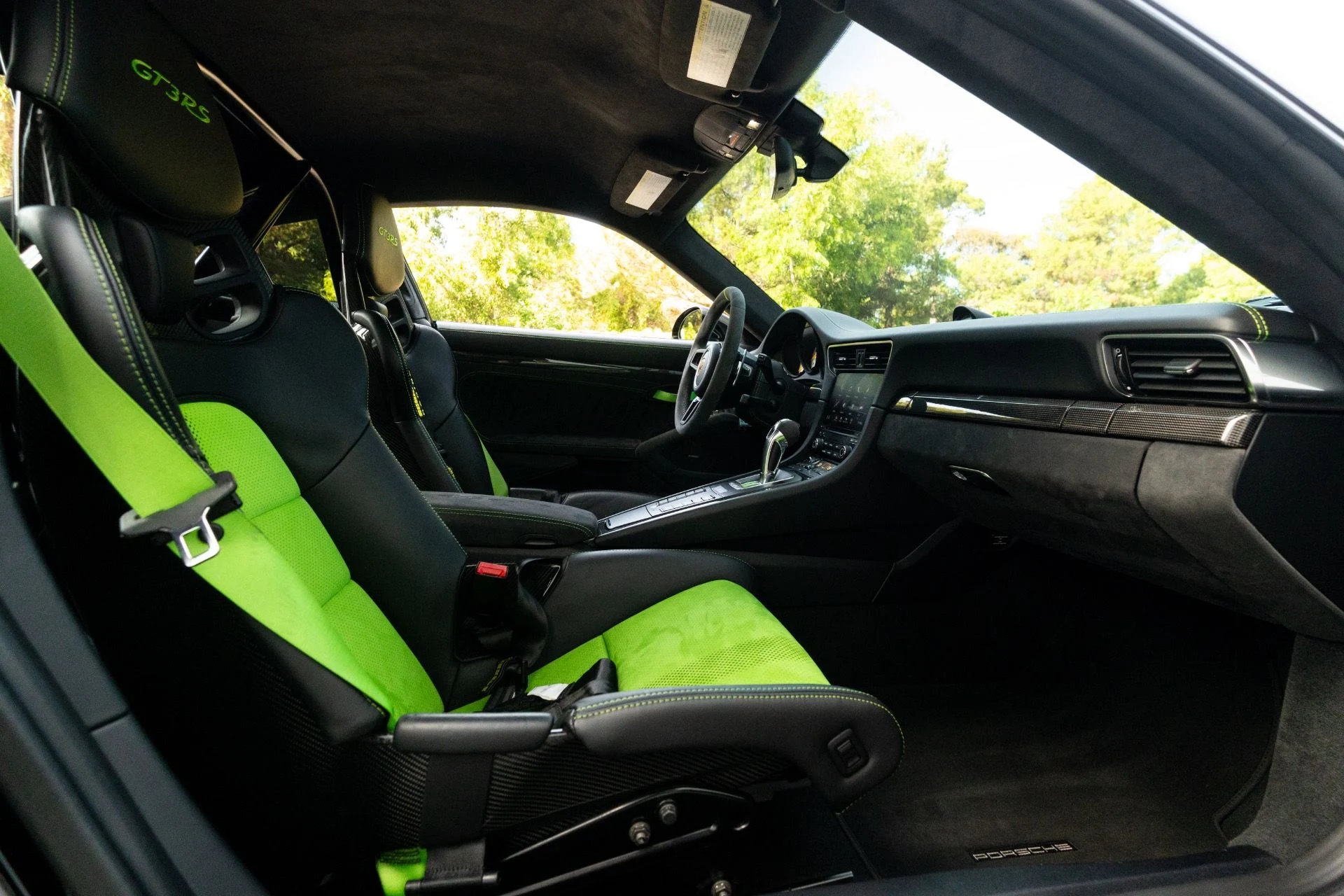 mph060_3737536259_Used_2019_Porsche_911_GT_3_RS_1765832694_b98b893aa0