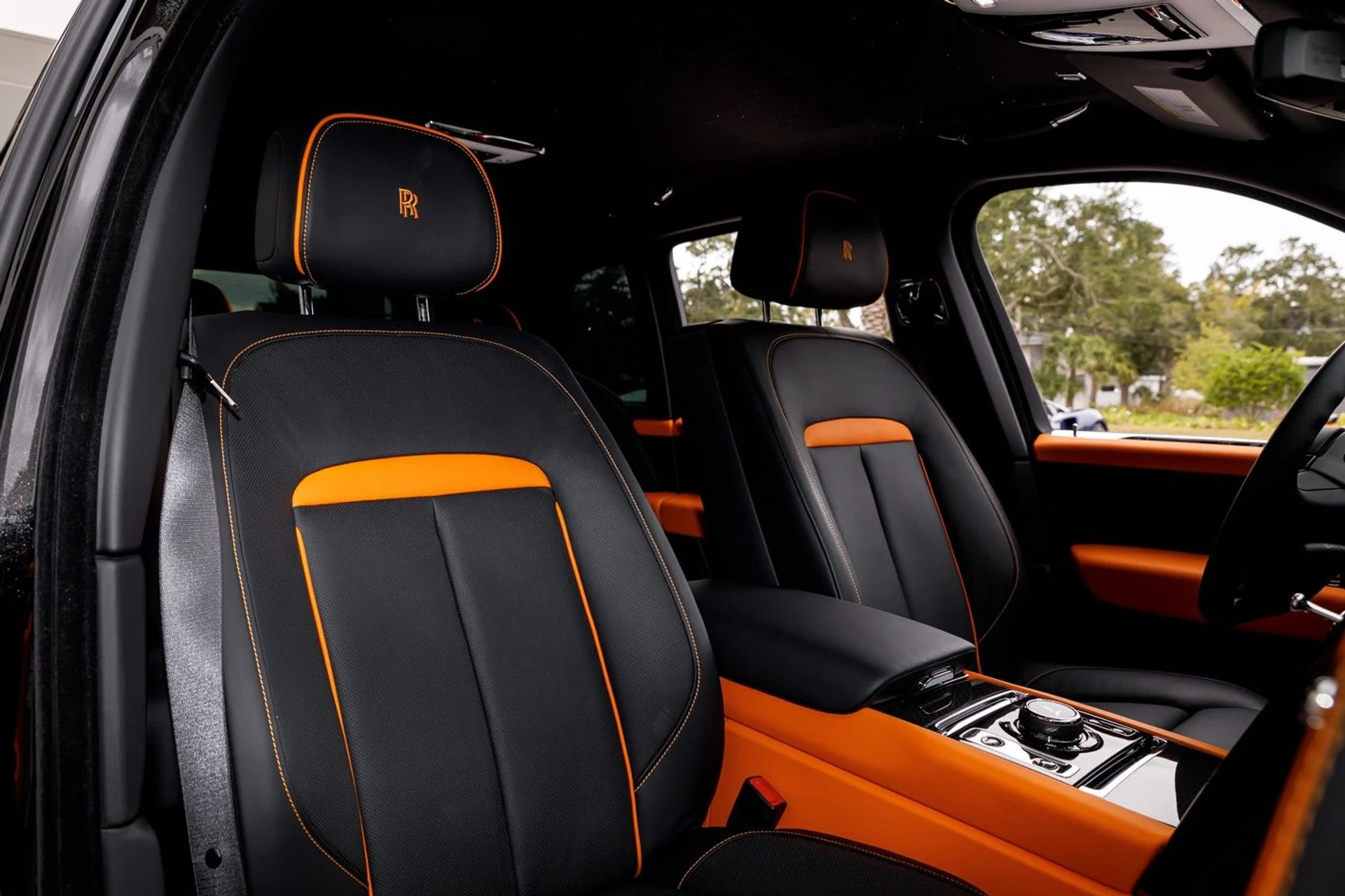 mph060_3742635151_649_p61_l_ce54ea1223