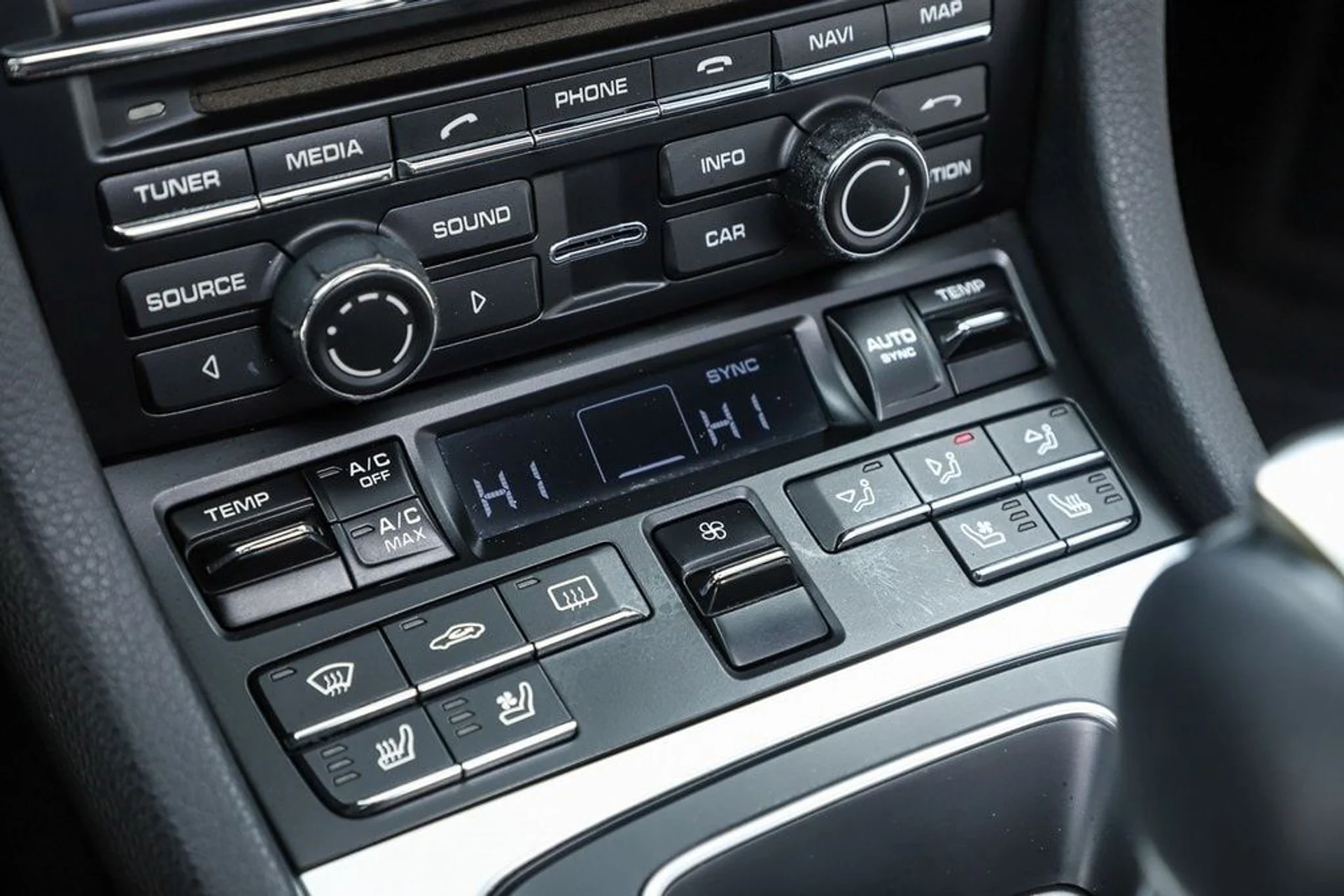 mph060_3744103250_089962e2f7211bc549d74a2c0527d276x_4034f01224