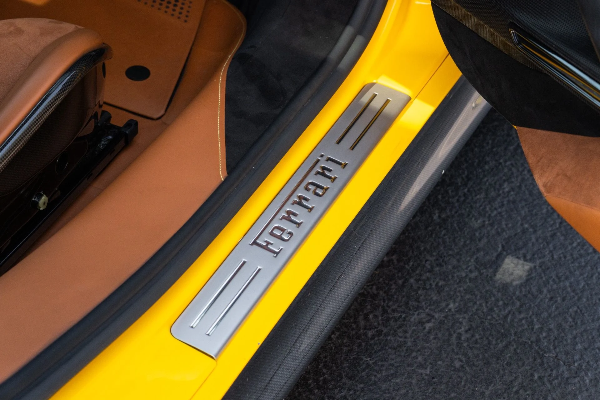 mph060_3746674021_Used_2021_Ferrari_SF_90_Stradale_1779339411_619def2b34