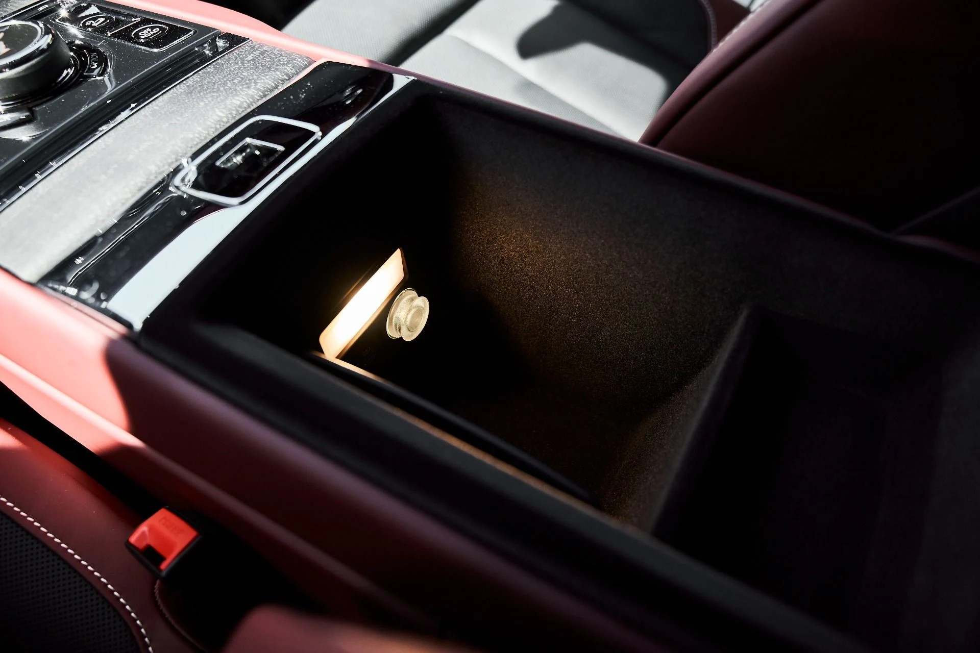 mph060_3812260953_Used_2026_Rolls_Royce_Cullinan_1774544564_36e8ddbbcb