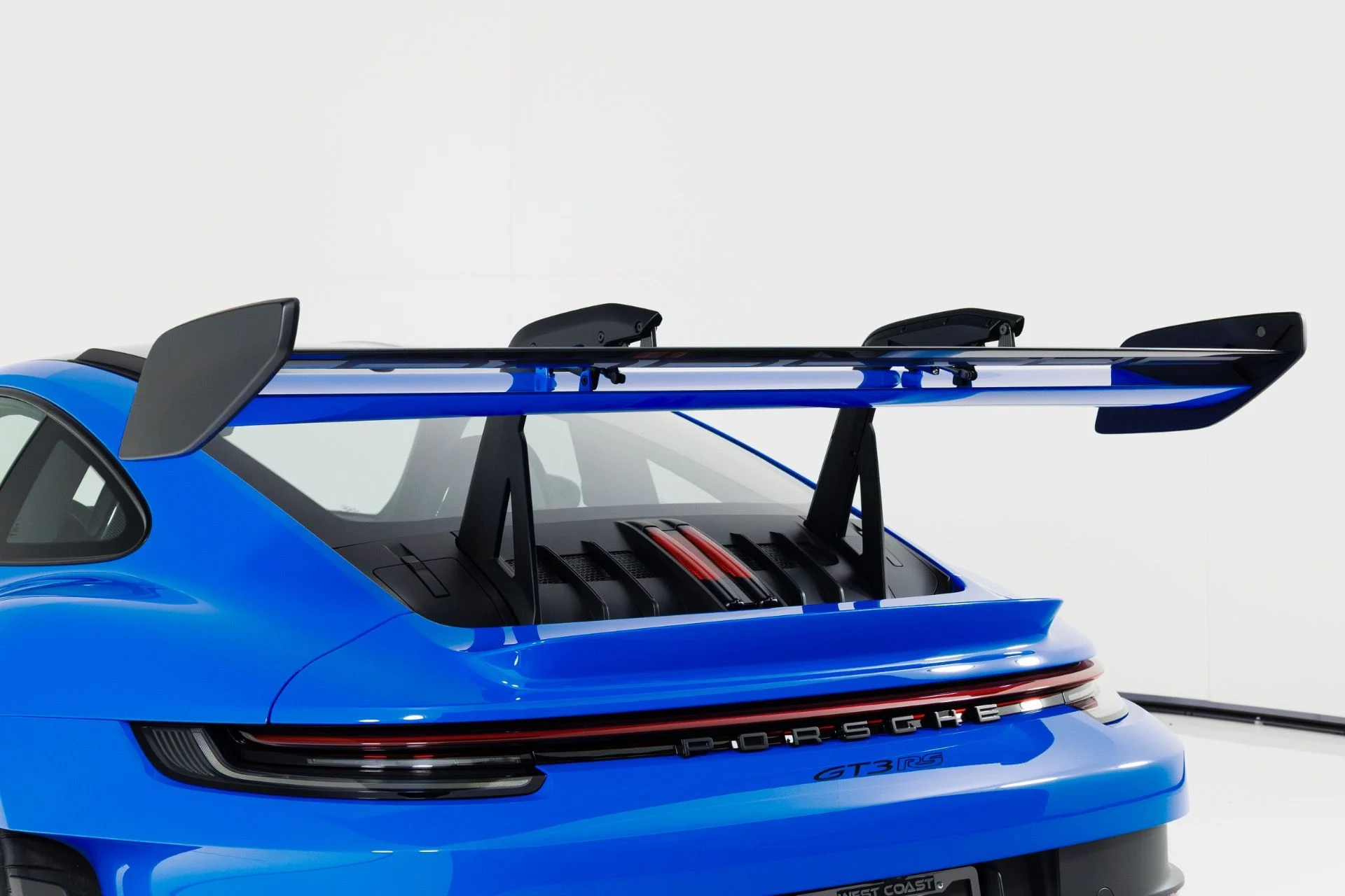 mph060_3871153383_Used_2024_Porsche_911_GT_3_RS_1771372604_faa598a2a2