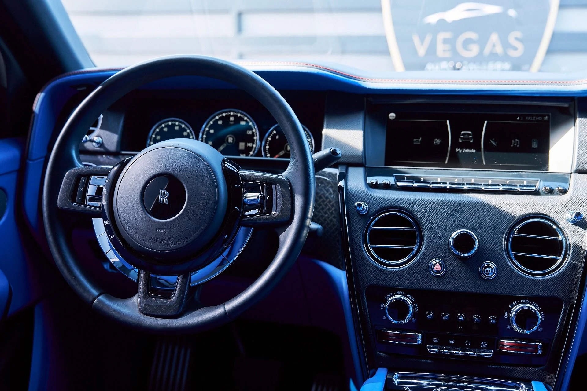 mph060_3883725920_Used_2021_Rolls_Royce_Cullinan_Base_1770692264_4e5a03c96f