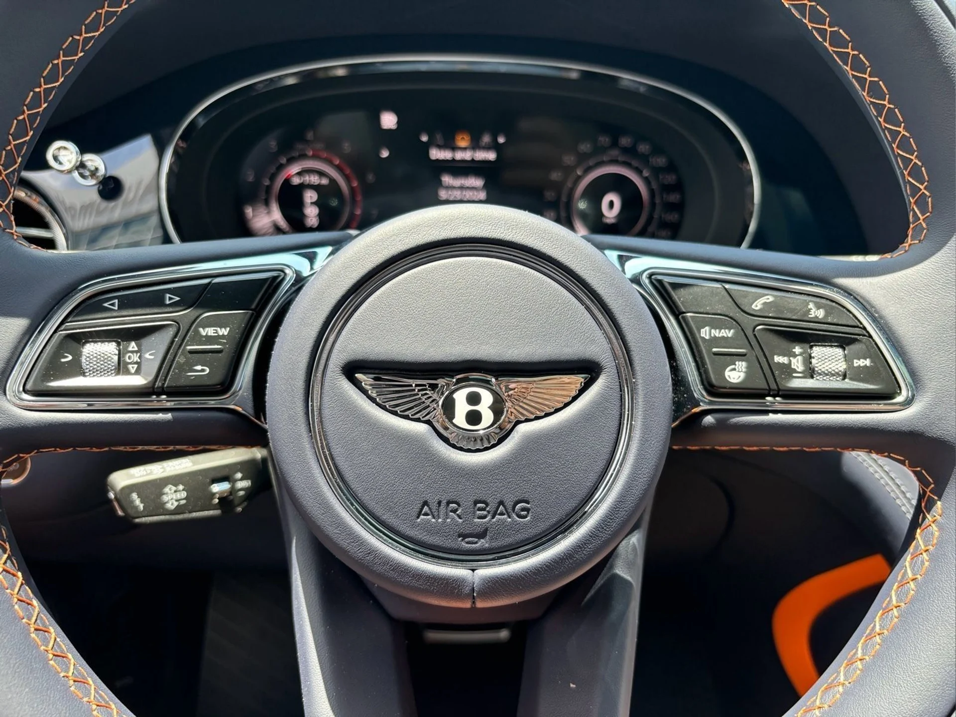 mph060_3885671837_38c0db57788b4a5c9d8b2c089c69dc8f_19b8d2502c