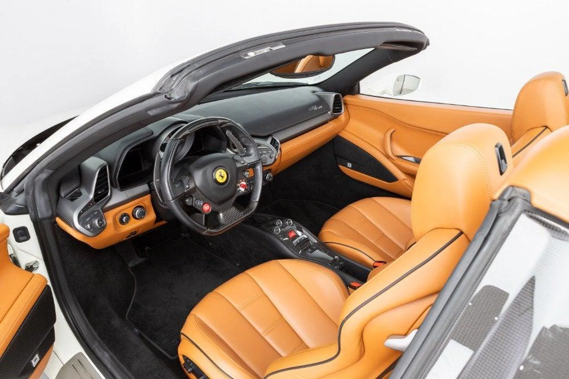 mph060_3895666085_Used_2014_Ferrari_458_Spider_1788615033_65a43446e0