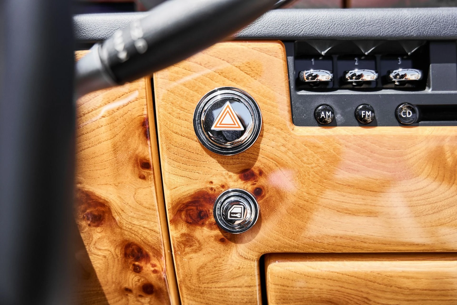 mph060_3926685156_Used_2009_Rolls_Royce_Phantom_Drophead_Coupe_Base_1779209725_cad5c06954