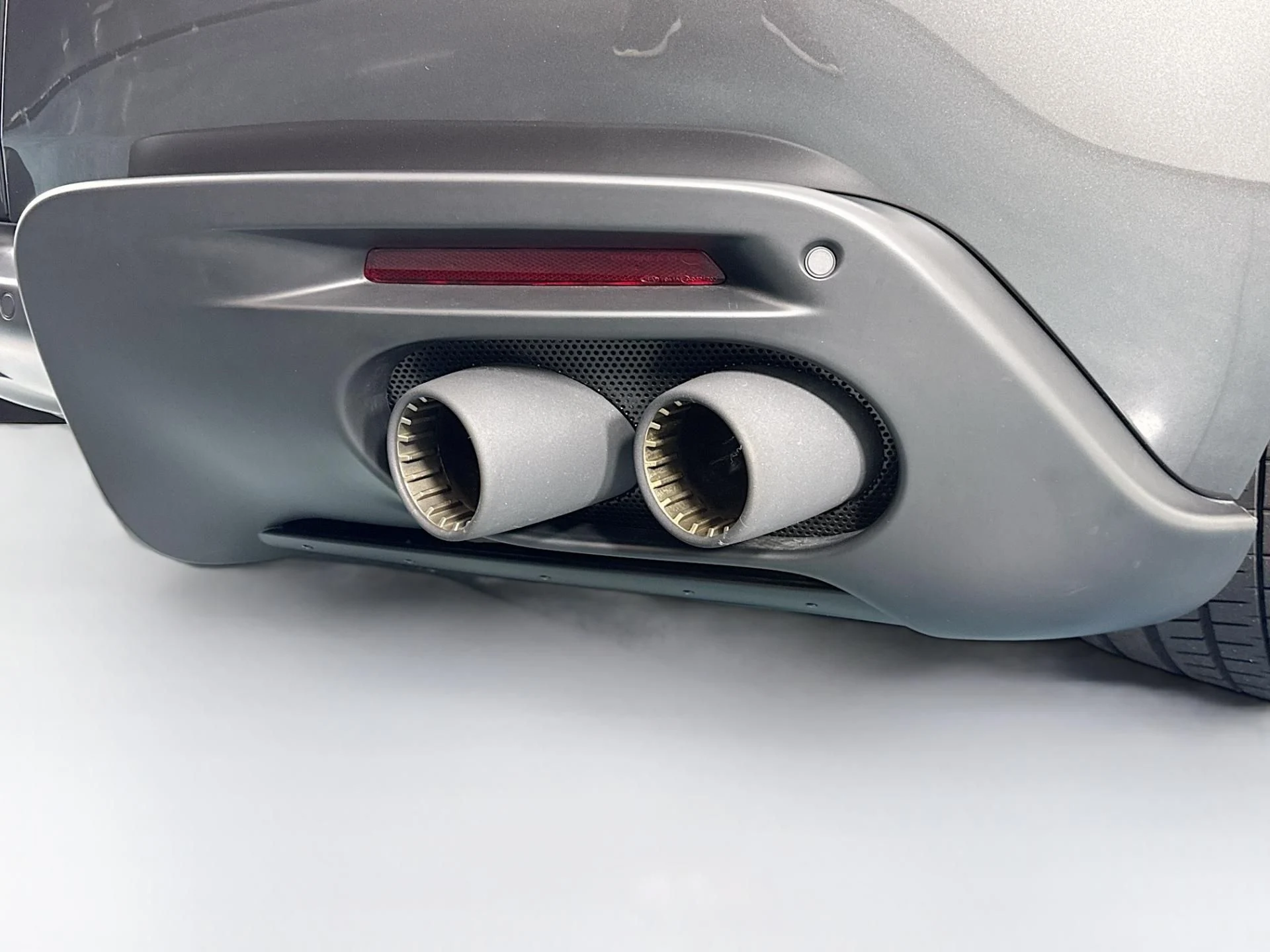 mph060_3949263718_Used_2025_Ferrari_Roma_Spider_1783621686_d9b759d64d