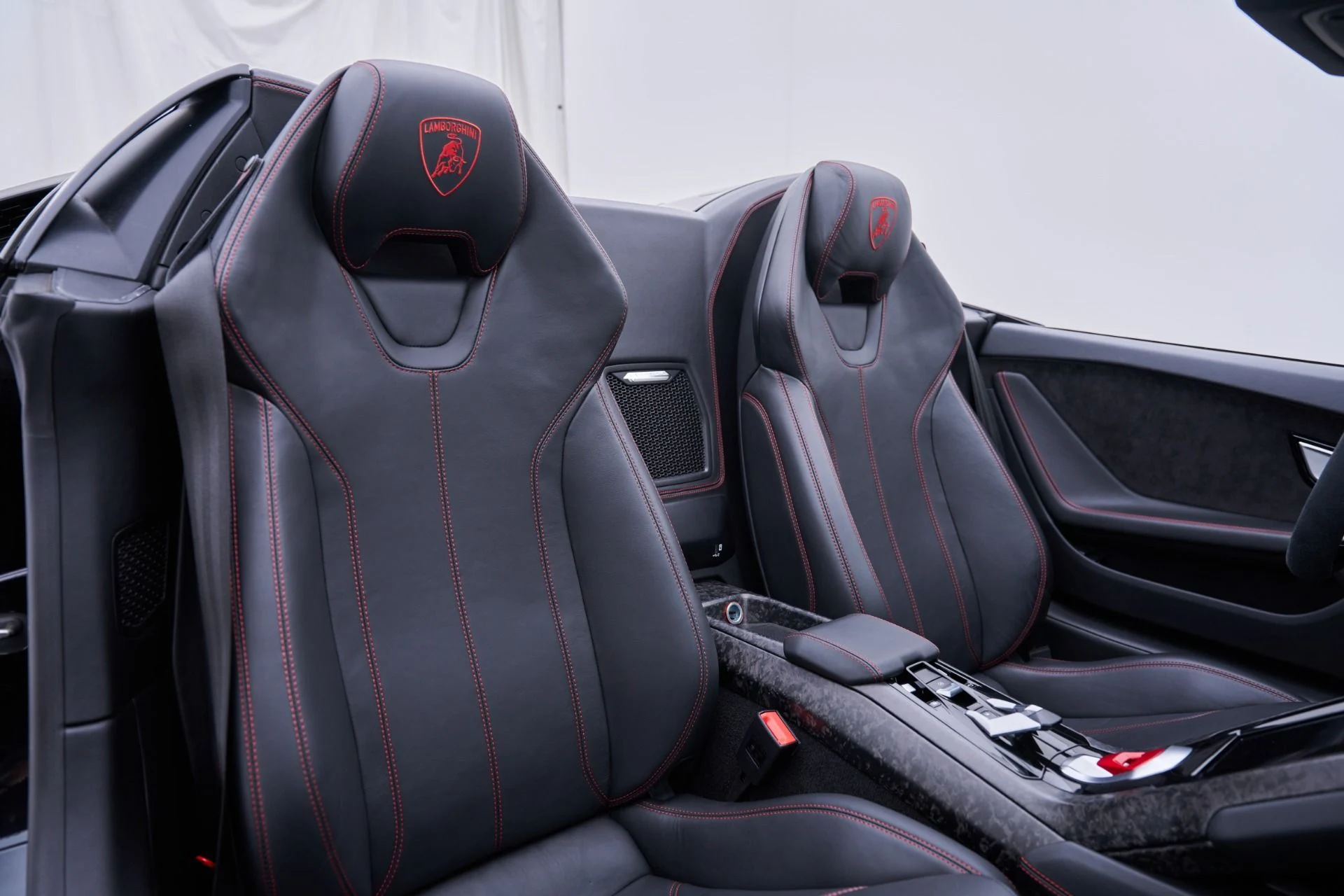 mph060_3981117824_Used_2022_Lamborghini_Huracan_EVO_Base_1792542181_fb8f2dd1d1