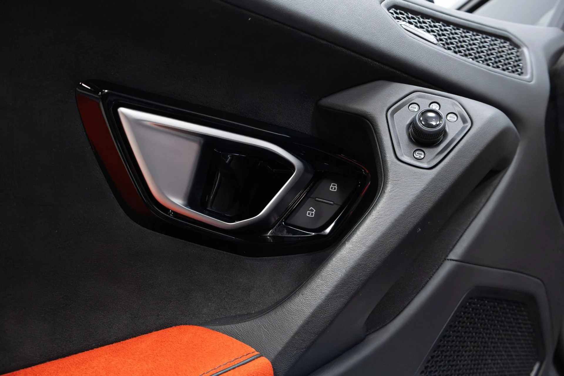 mph060_4002389542_Used_2021_Lamborghini_Huracan_EVO_1773475781_738d9b2a44