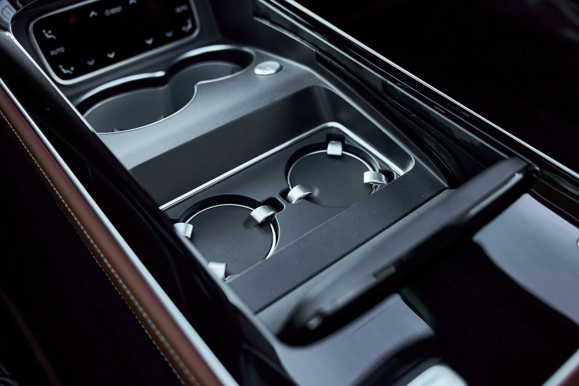 mph060_4030688537_Used_2026_Mercedes_Benz_S_Class_Maybach_S_680_1769716743_aae3aa9c50