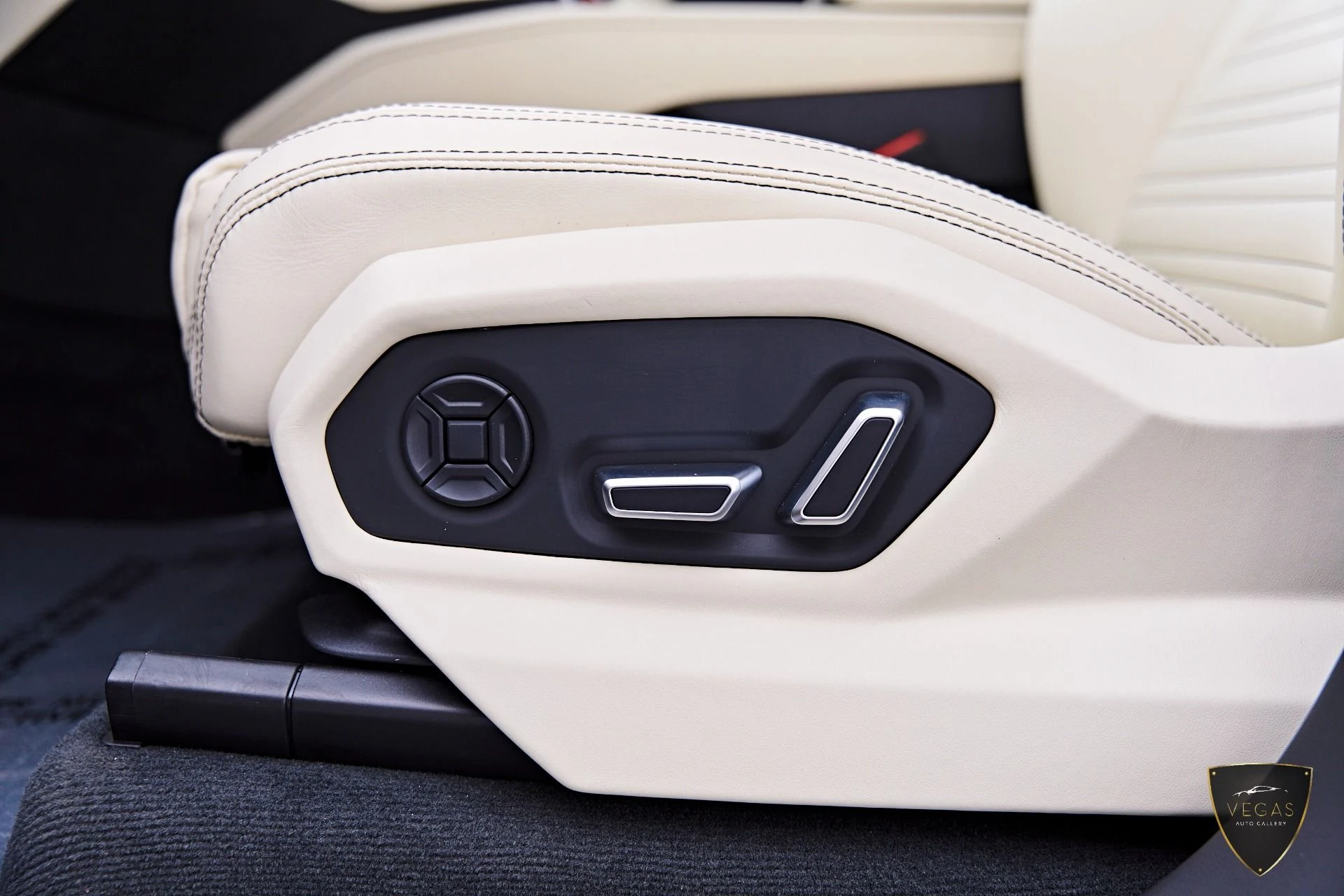 mph060_4059787363_Used_2026_Lamborghini_Urus_SE_1783419722_34aa415f88